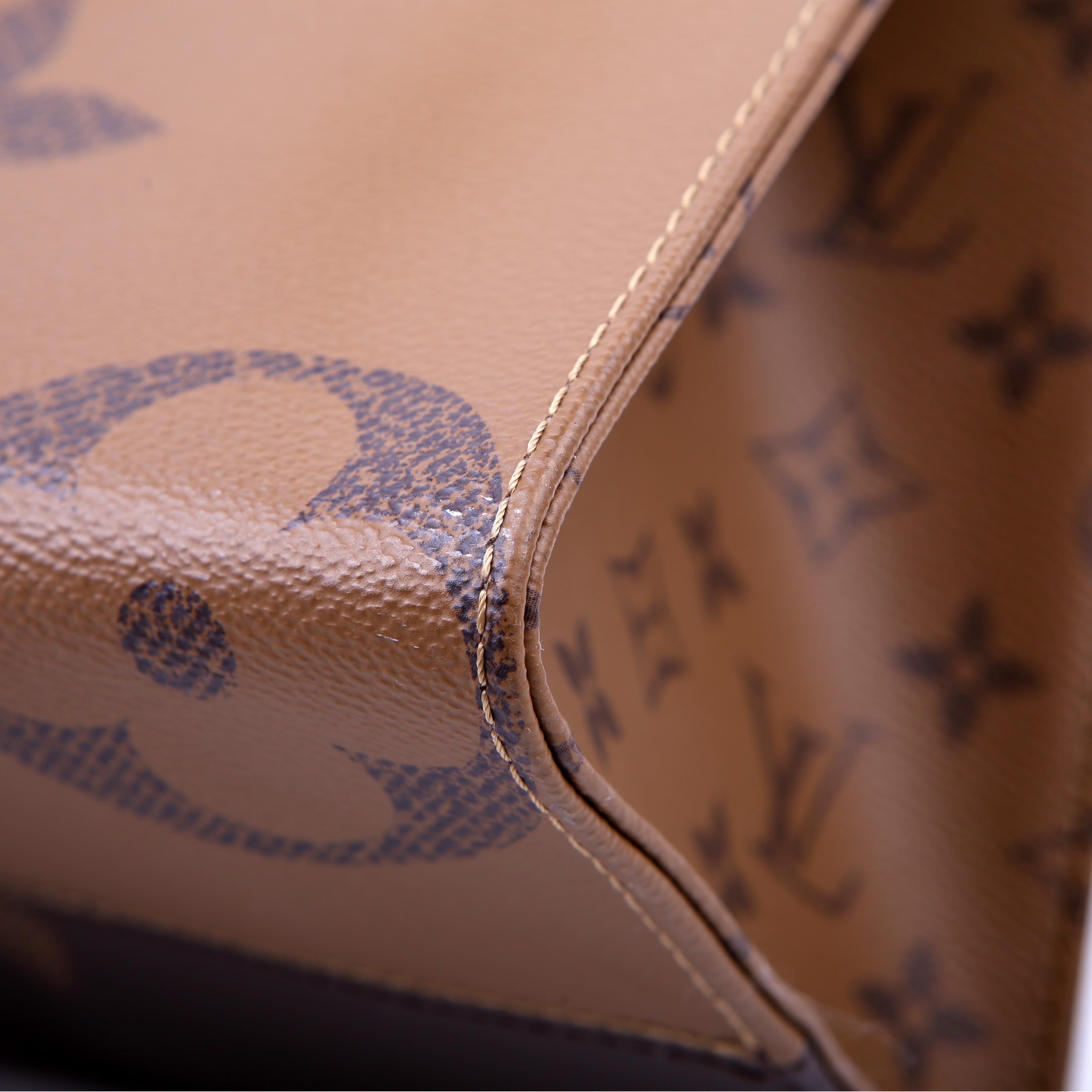 ONTHEGO MM Reverse Monogram