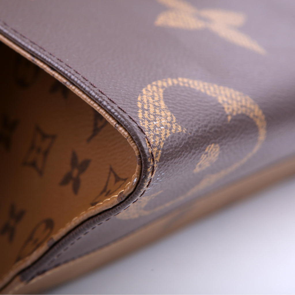 ONTHEGO MM Reverse Monogram