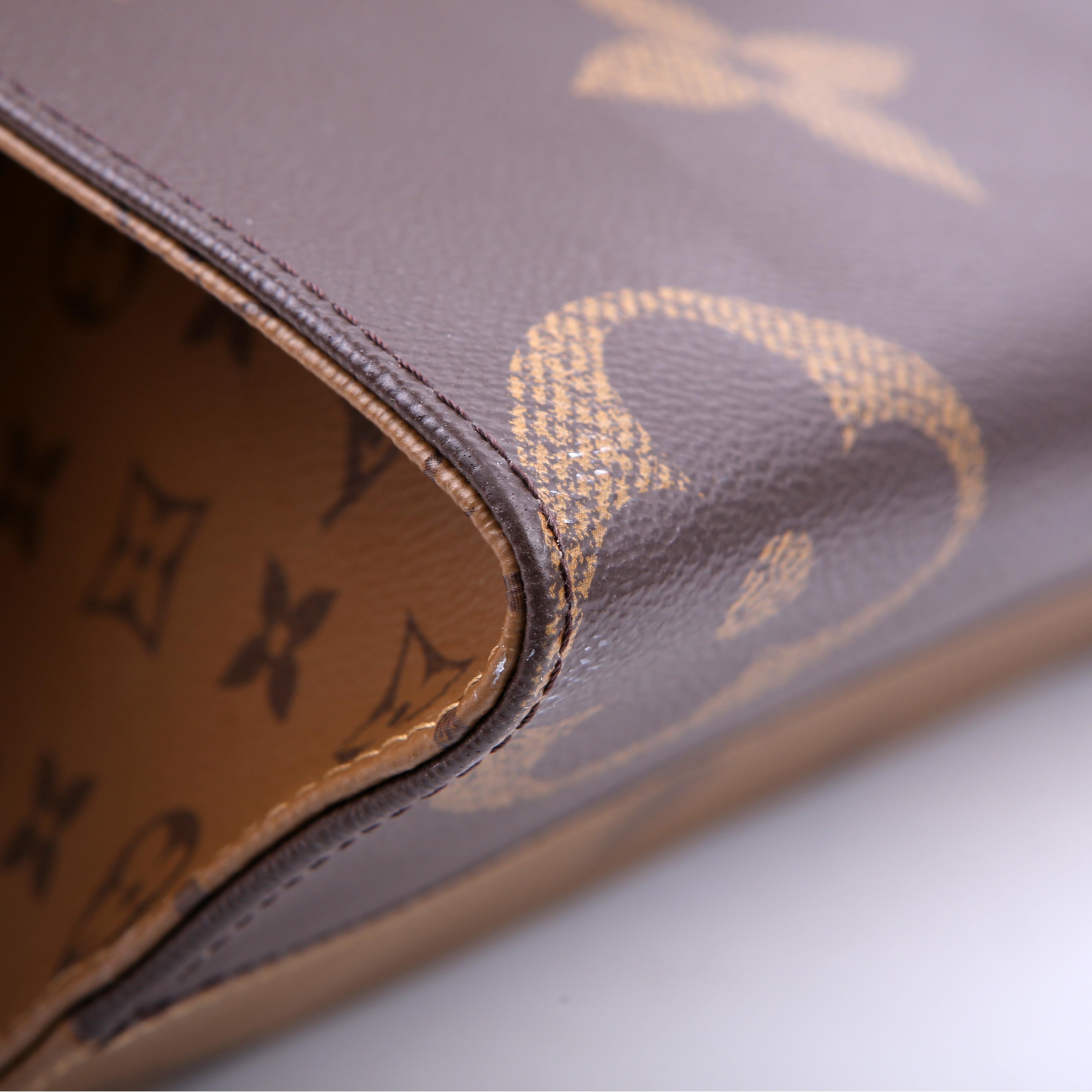 ONTHEGO MM Reverse Monogram