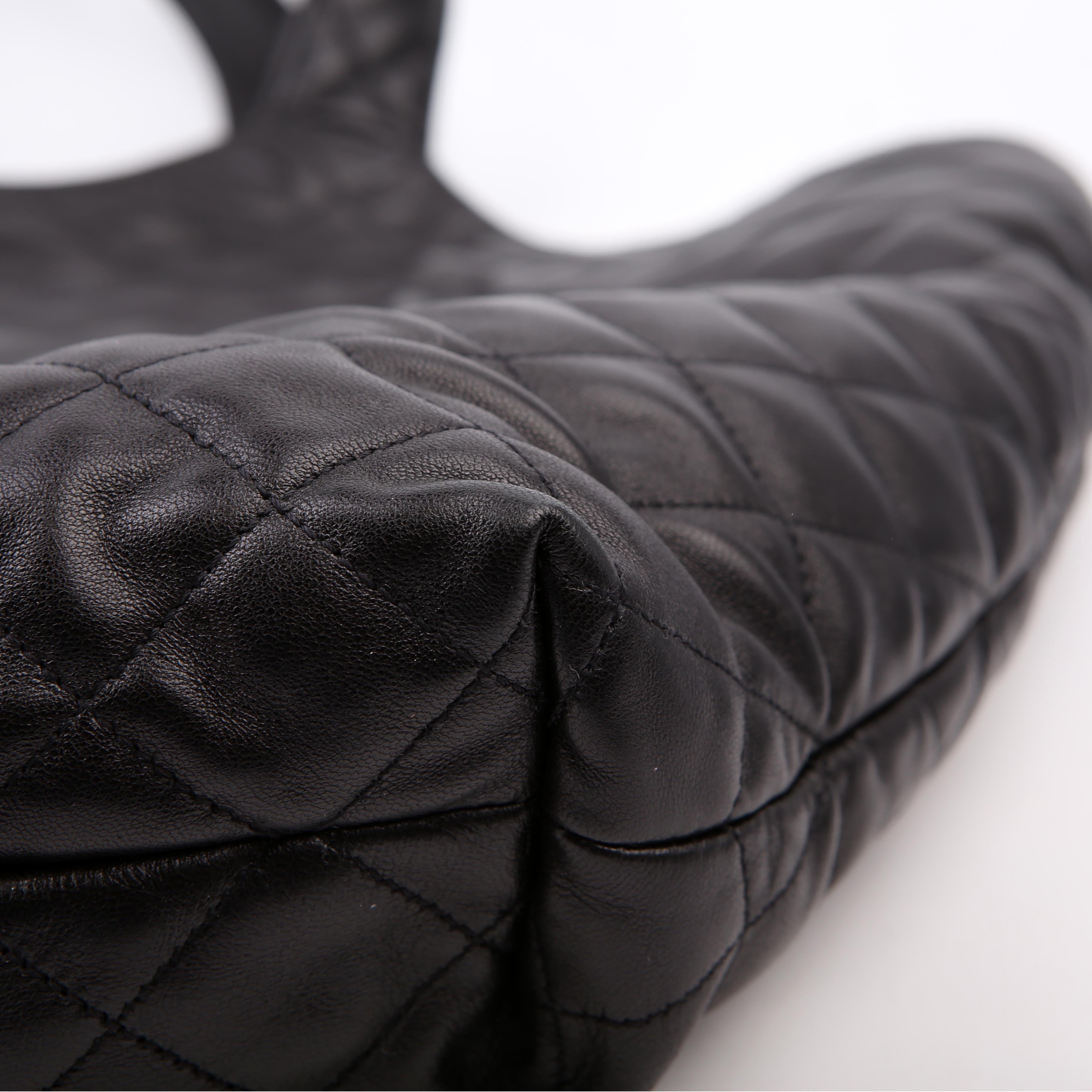 SAINT LAURENT Maxi Icare Shopping Black