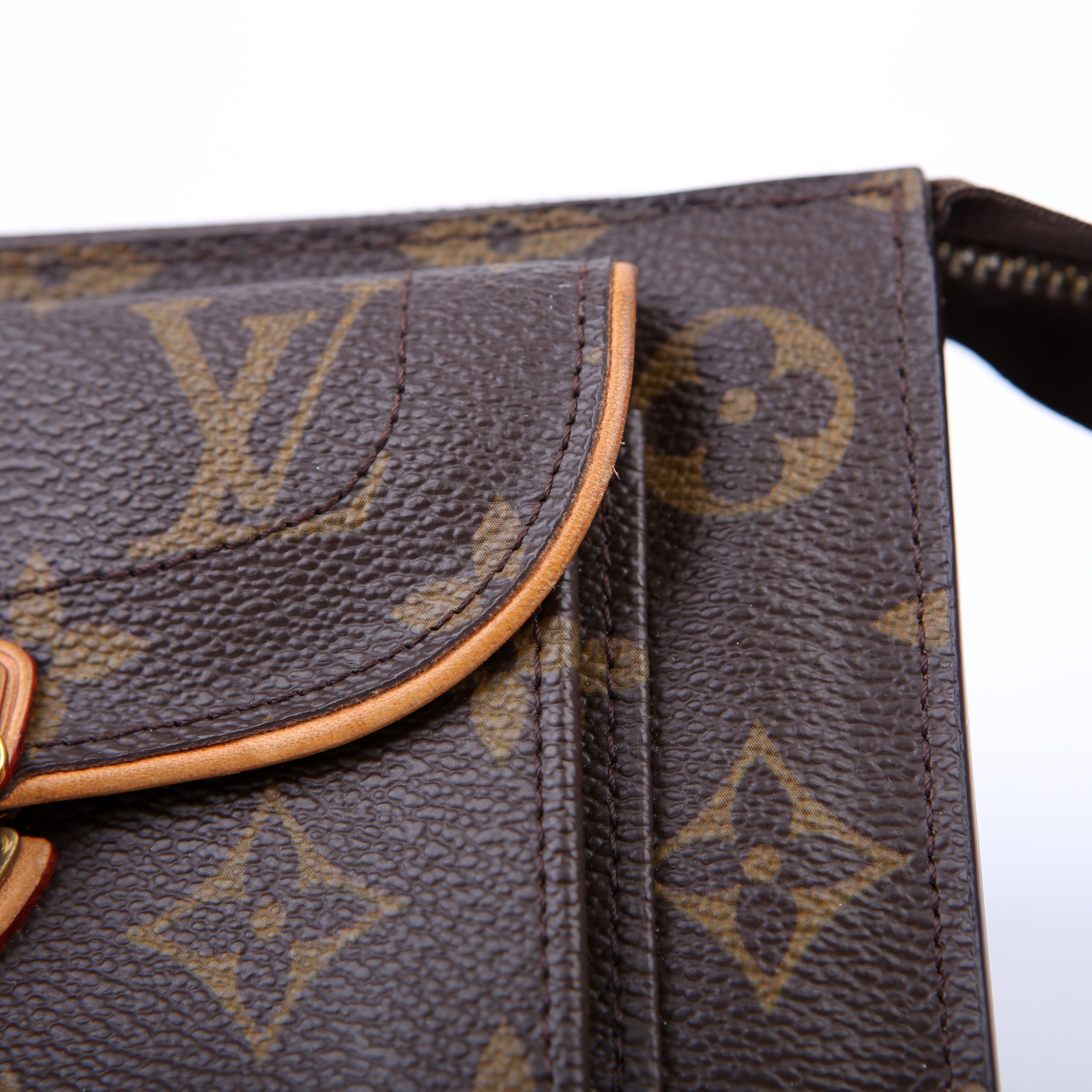 Astrid Wallet Monogram