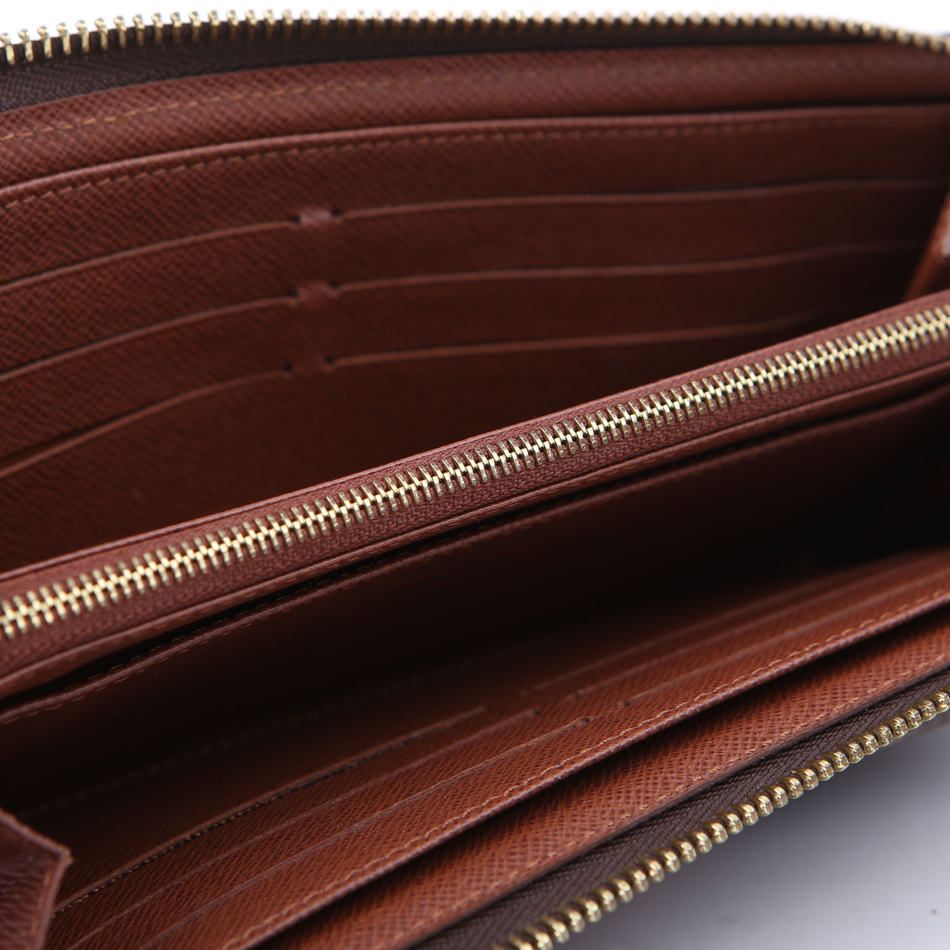 Astrid Wallet Monogram