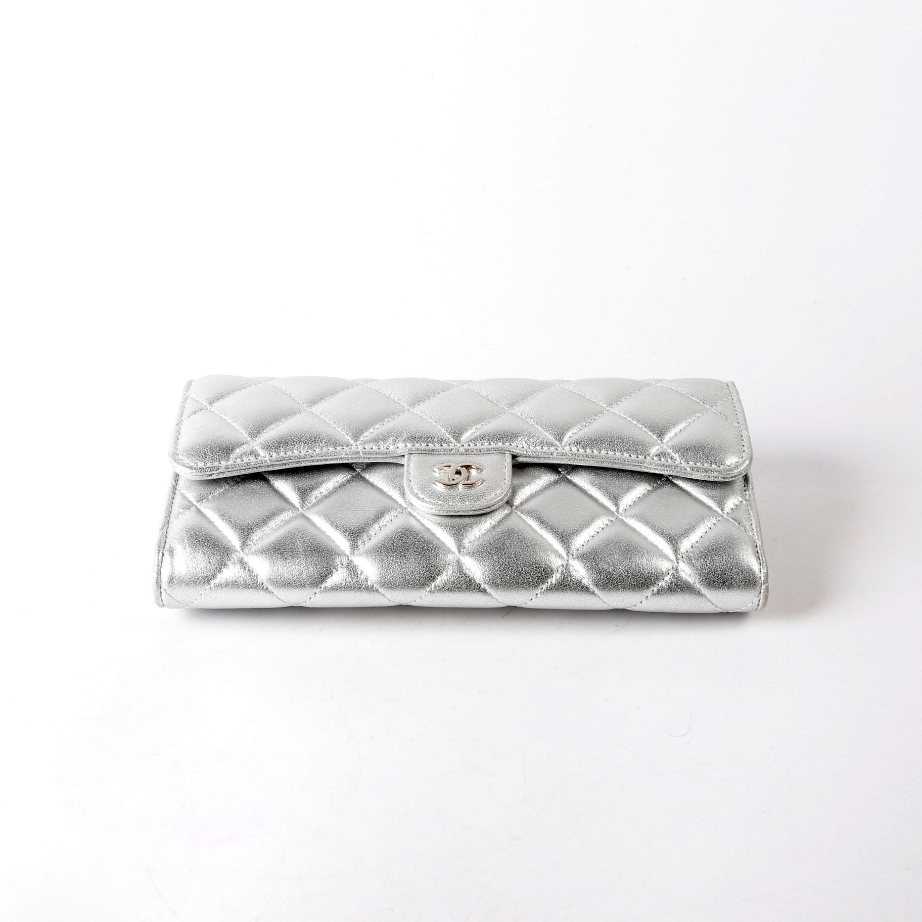 Classic Flap Wallet Long Lambskin Silver