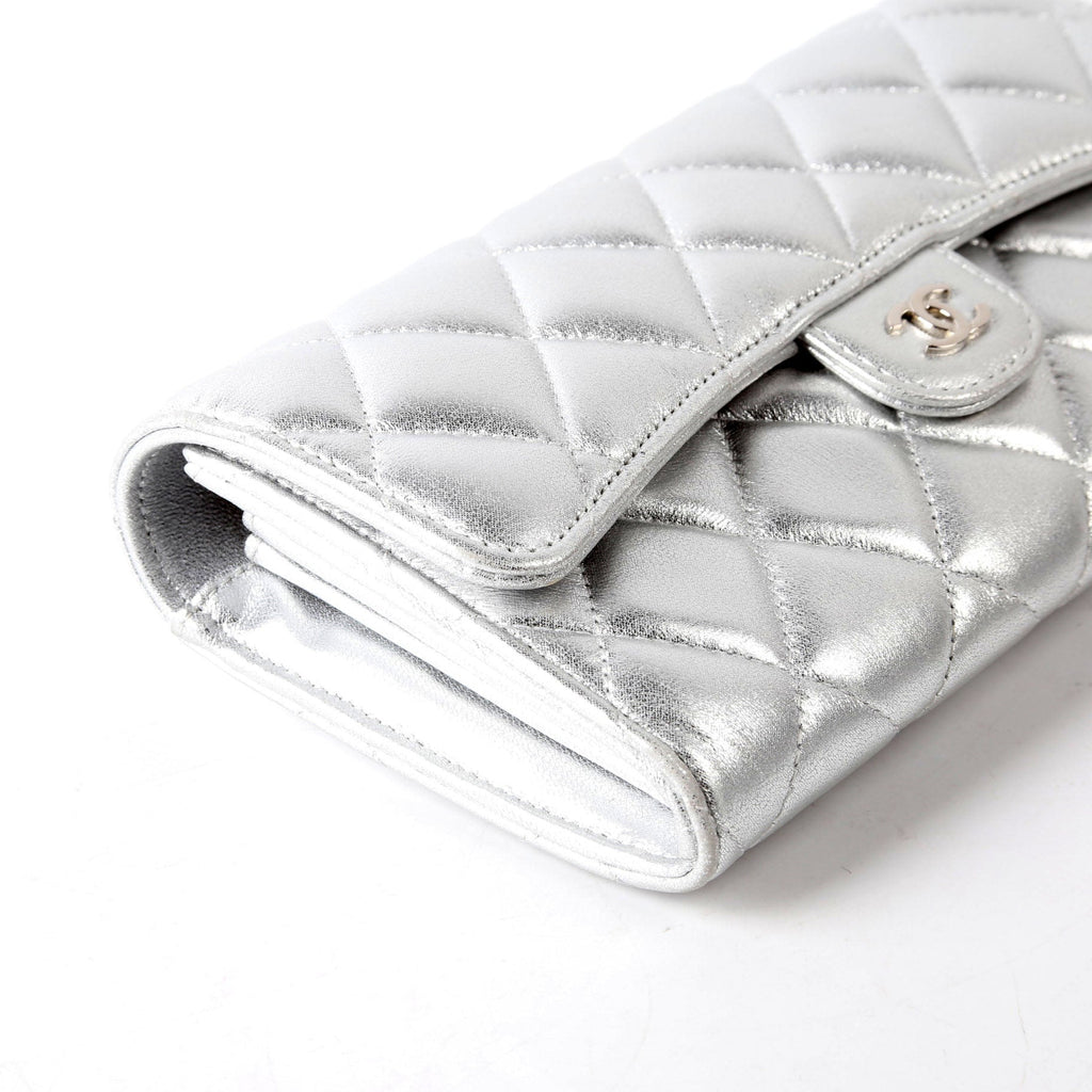 Classic Flap Wallet Long Lambskin Silver