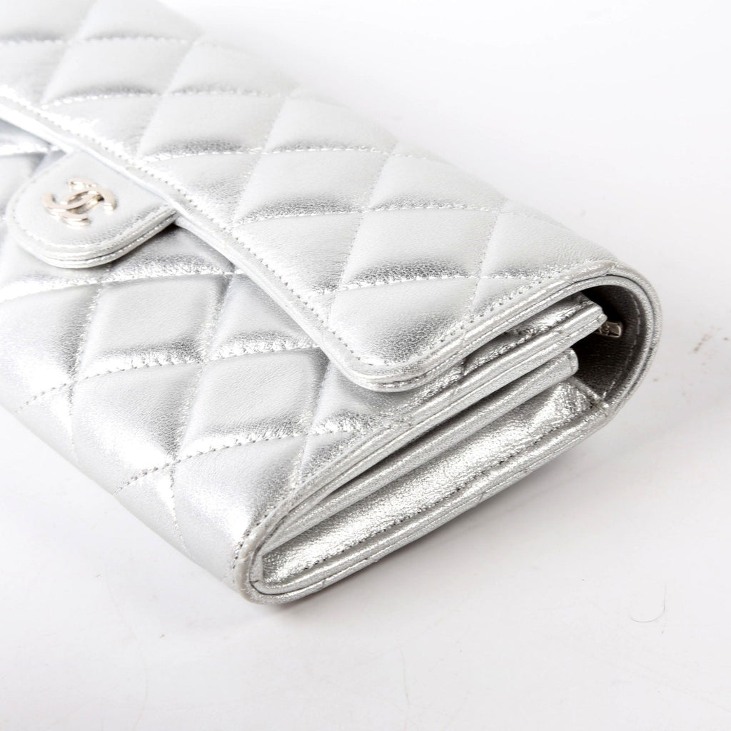 Classic Flap Wallet Long Lambskin Silver