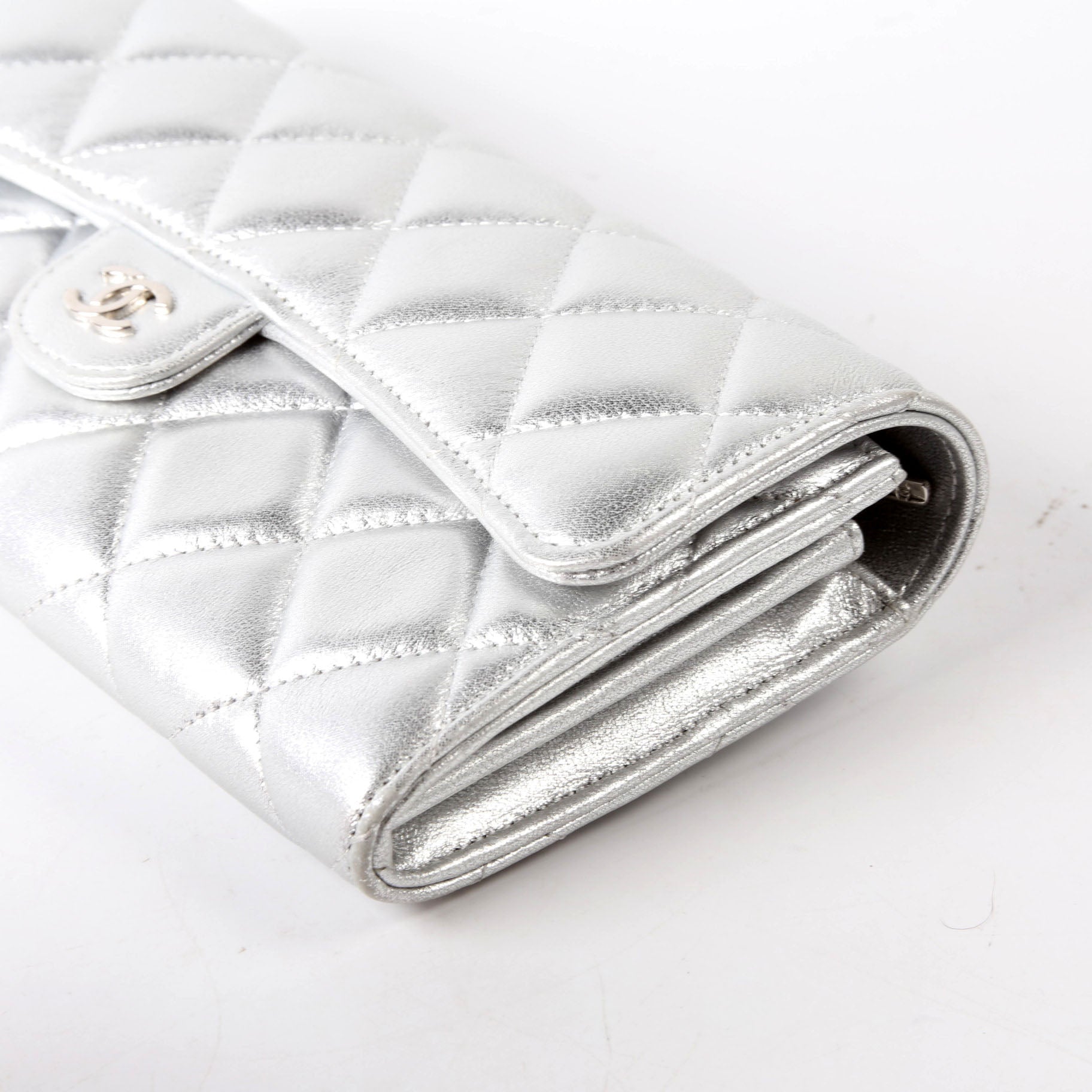 Classic Flap Wallet Long Lambskin Silver