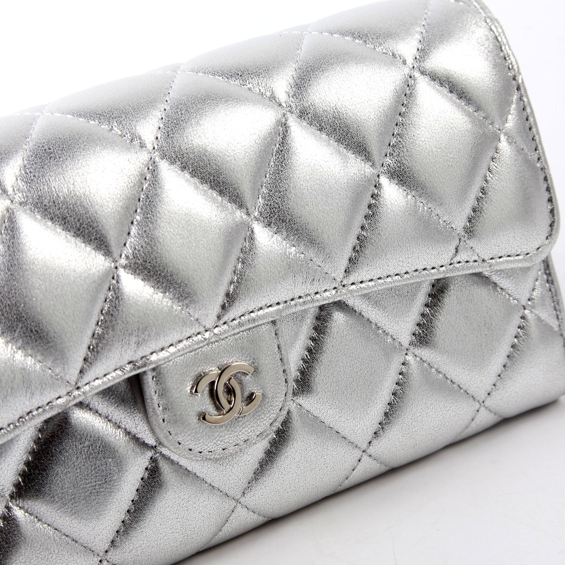 Classic Flap Wallet Long Lambskin Silver