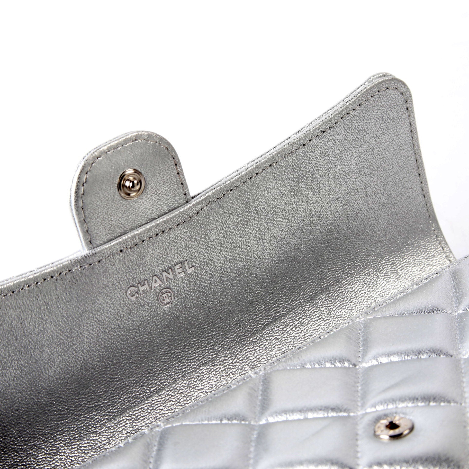 Classic Flap Wallet Long Lambskin Silver