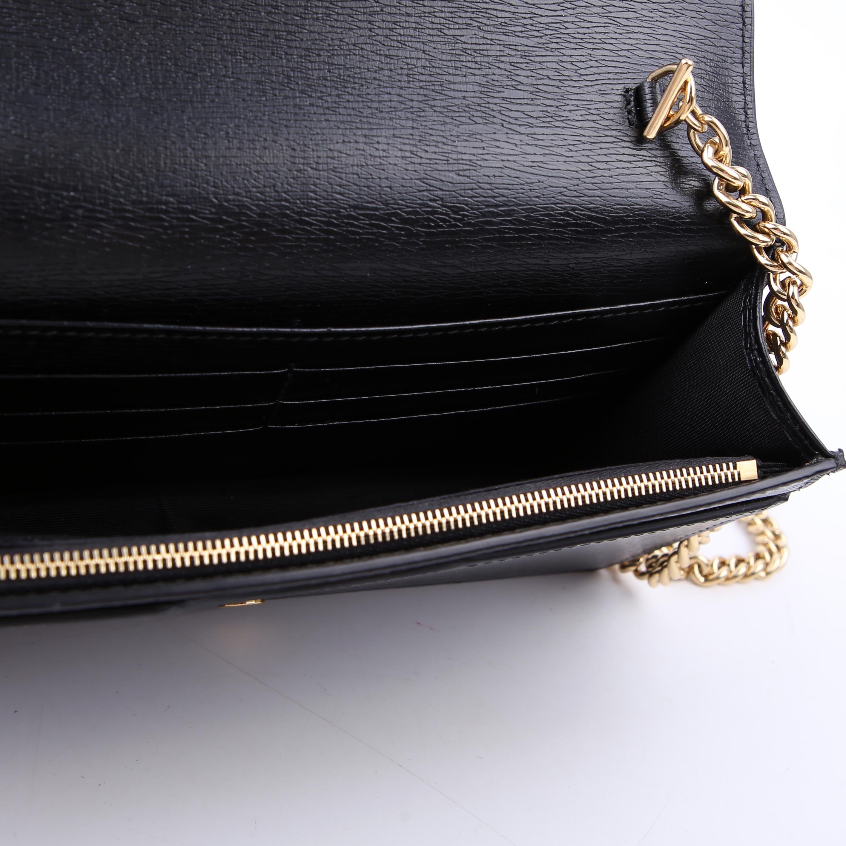 Gucci 772643 Scipt Logo Chain Wallet