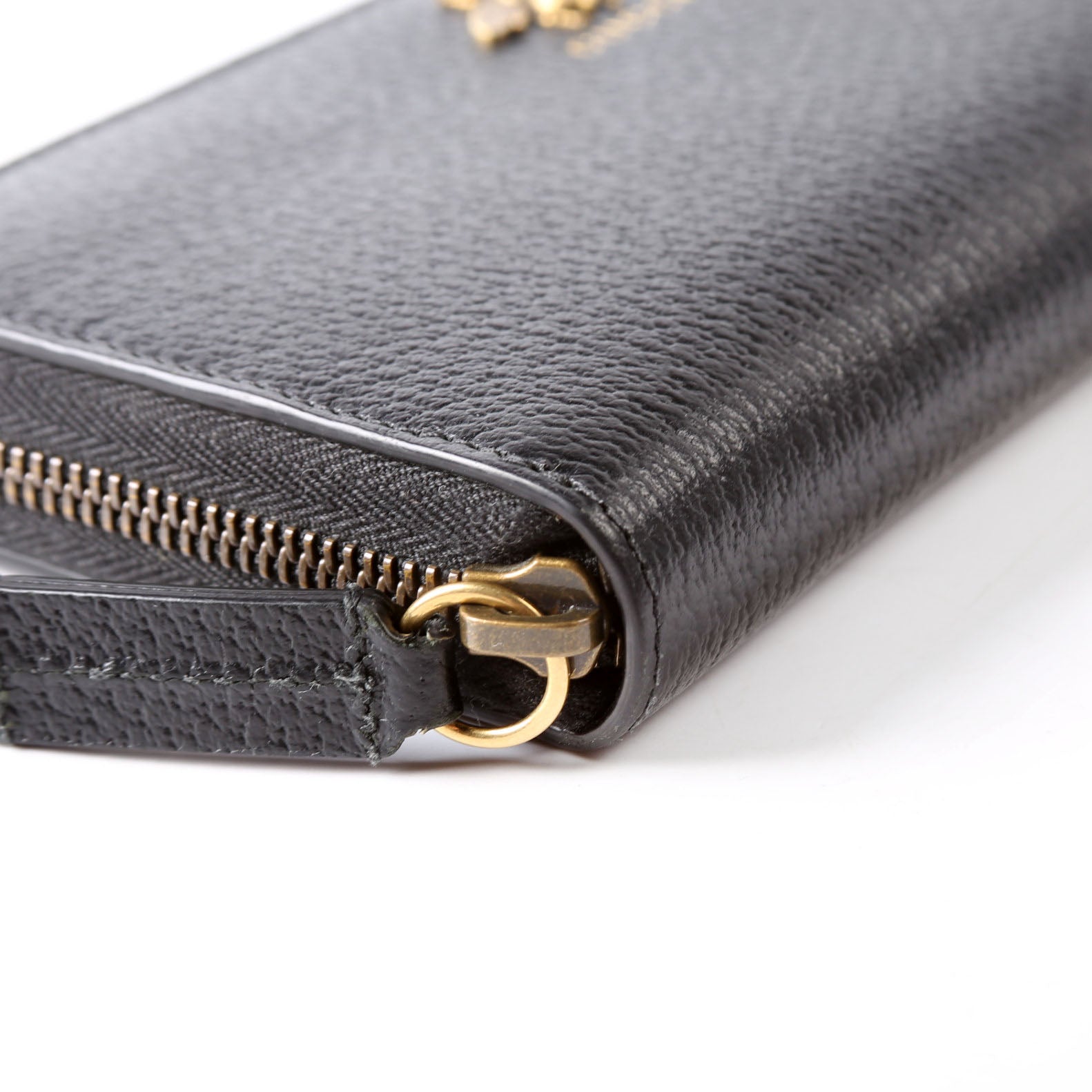 523667 Animalier Bee Leather Zip Around Long Wallet Black