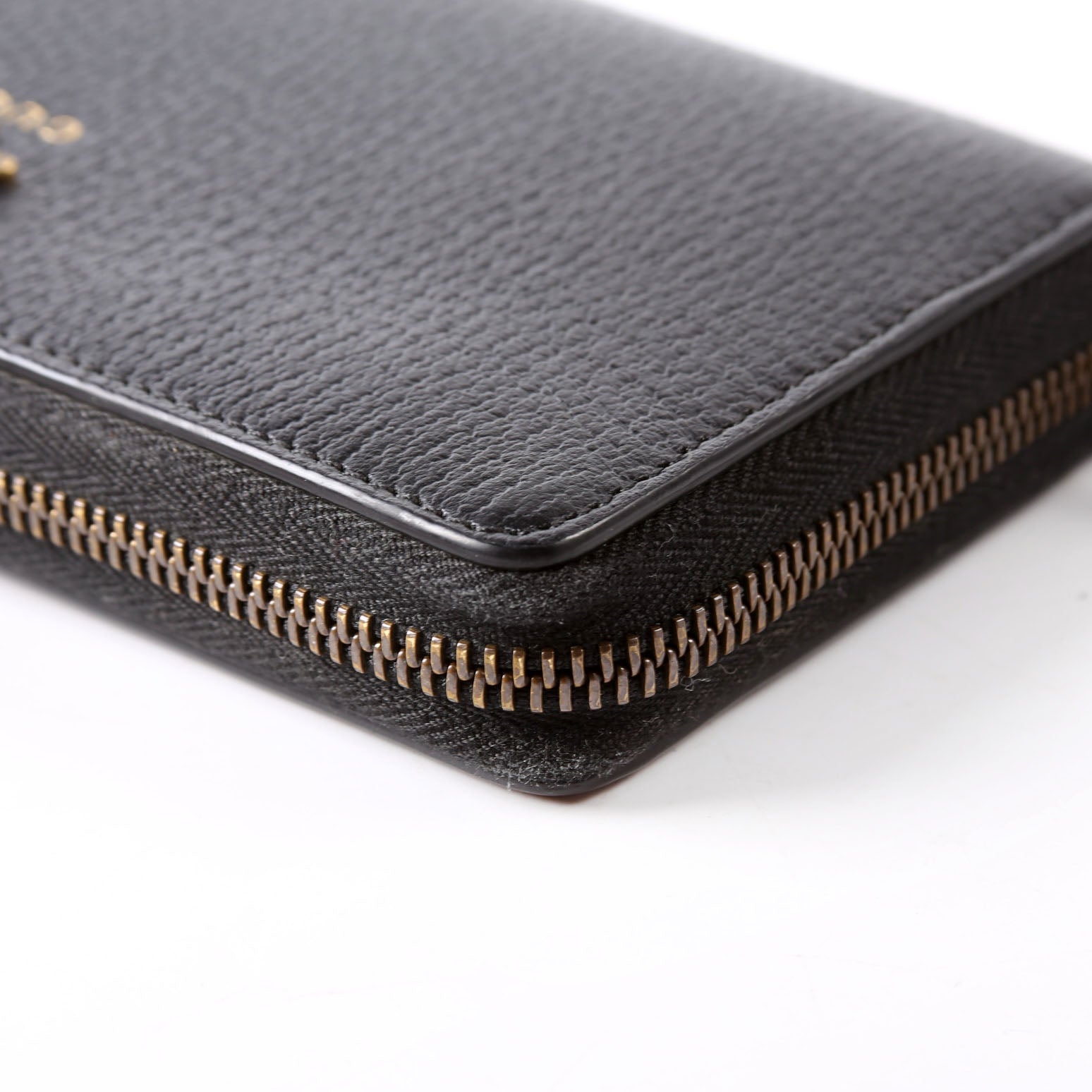 523667 Animalier Bee Leather Zip Around Long Wallet Black
