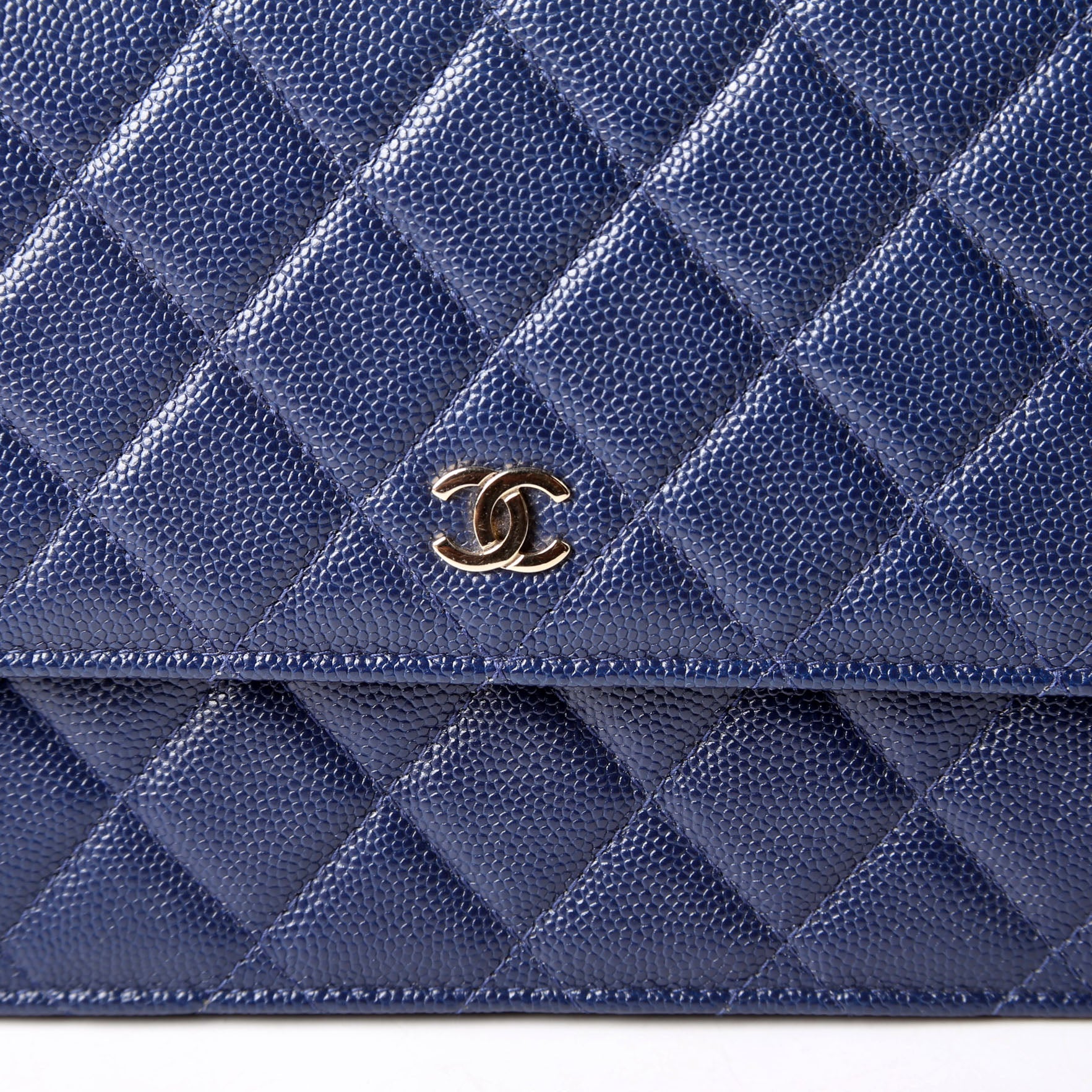 WOC Classic Quilted Square Caviar 24M Blue