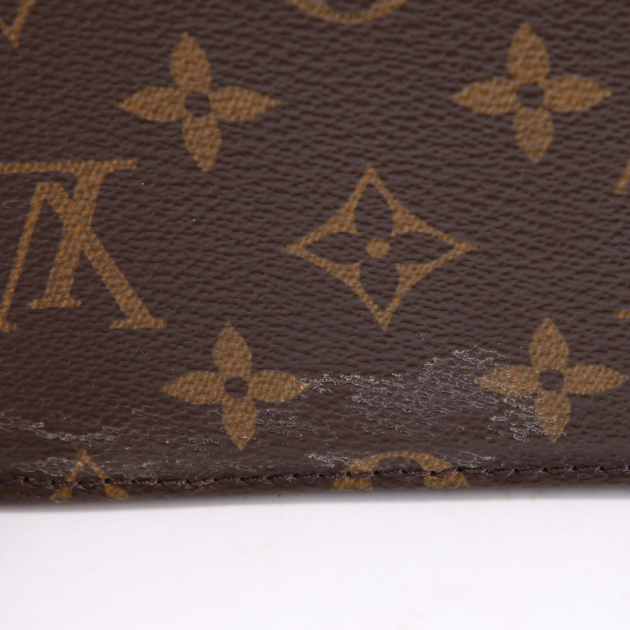 Lily Wallet On Chain Monogram