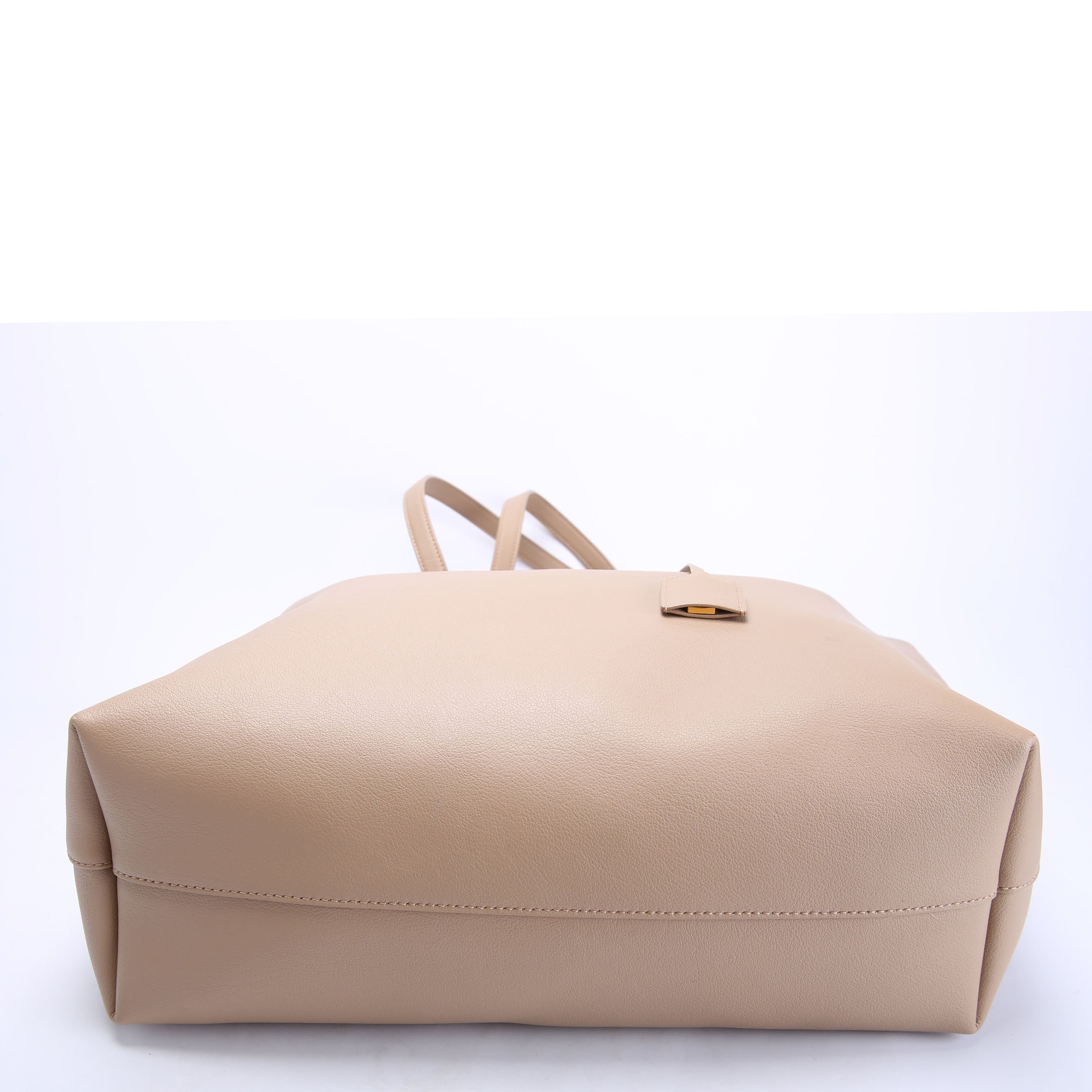 Shopping Bag East/West Supple Leather 600281 Beige