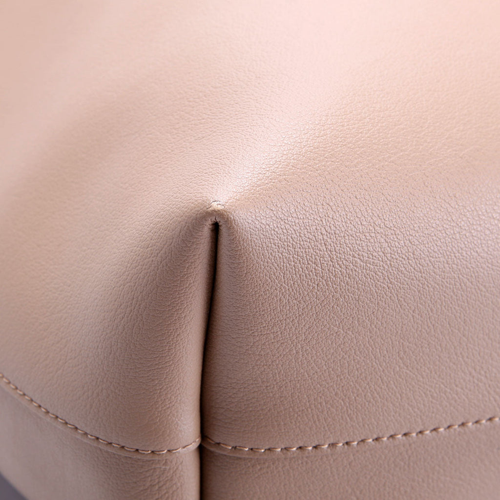 Shopping Bag East/West Supple Leather 600281 Beige