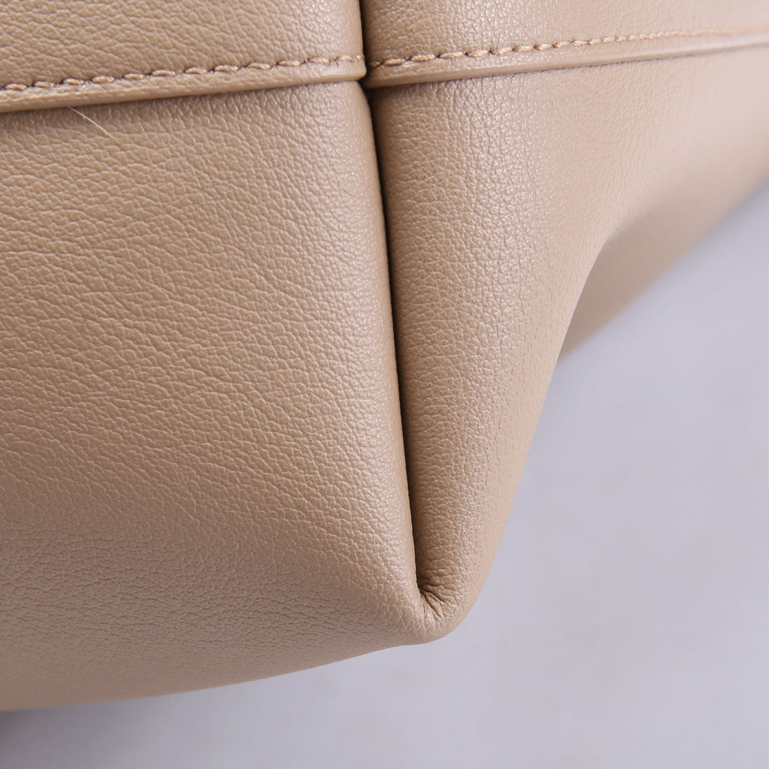 Shopping Bag East/West Supple Leather 600281 Beige