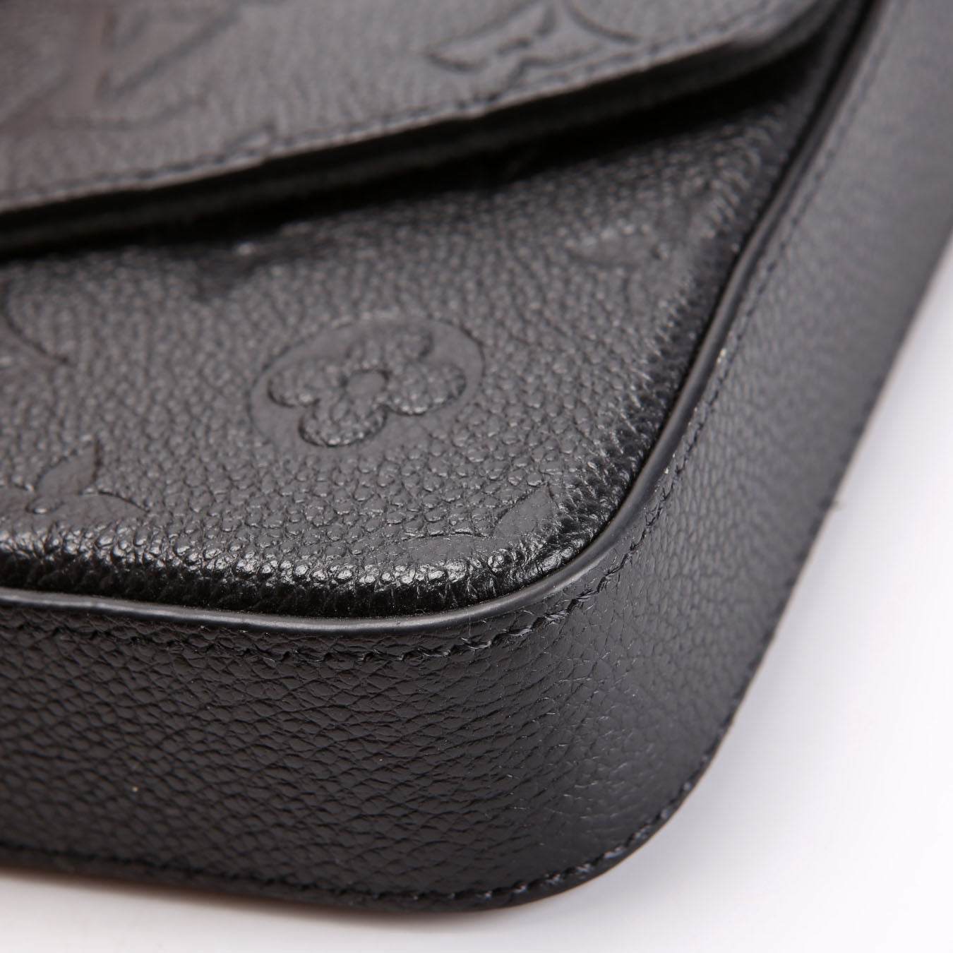 Pochette Felicie Empriente Black
