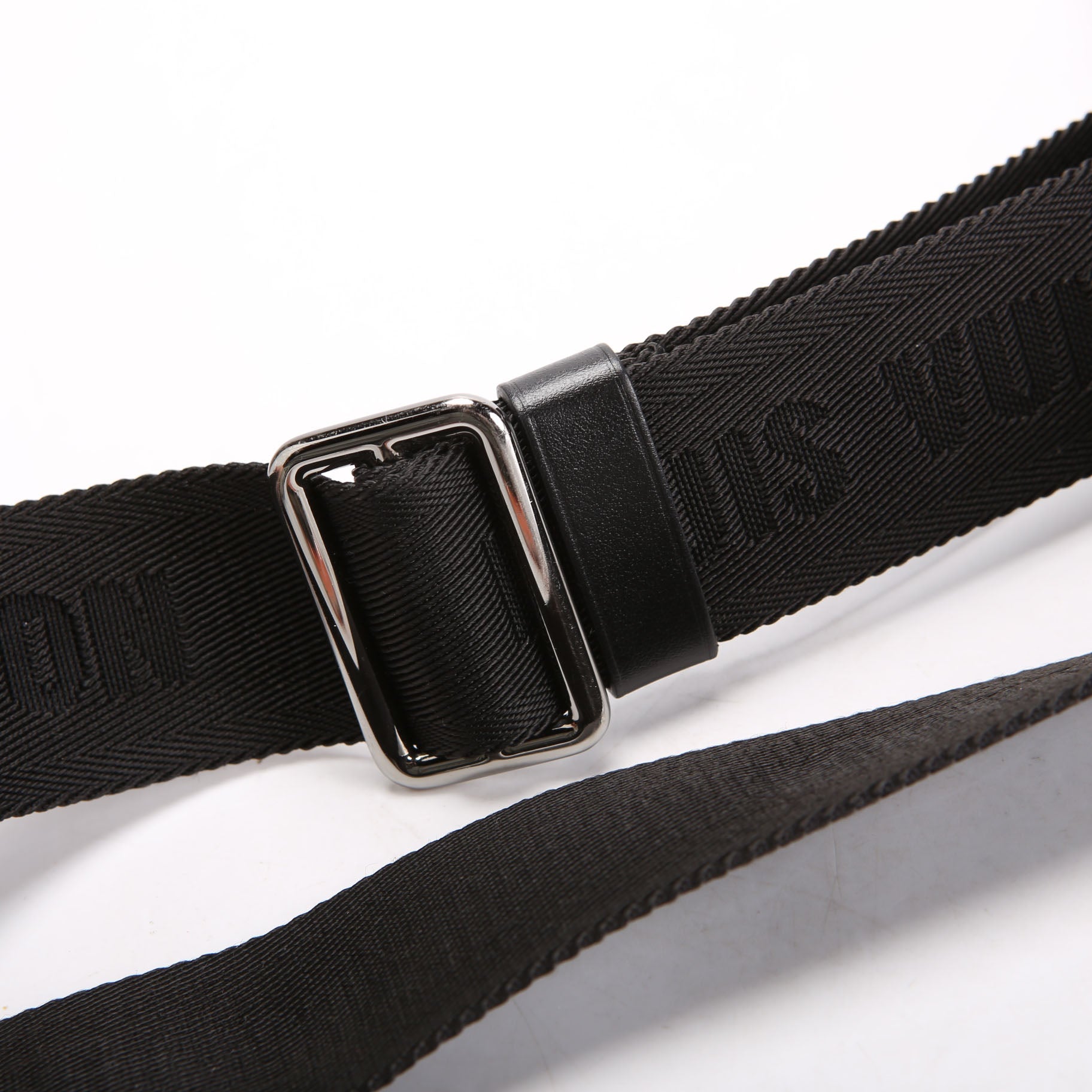 Gaston Wearable Wallet Monogram Eclipse