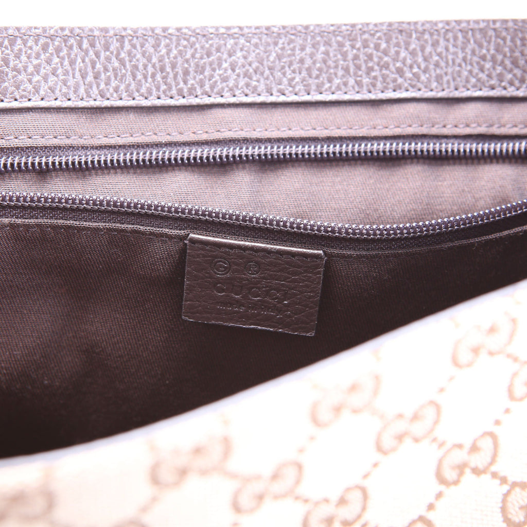 449172 GG Canvas Messenger