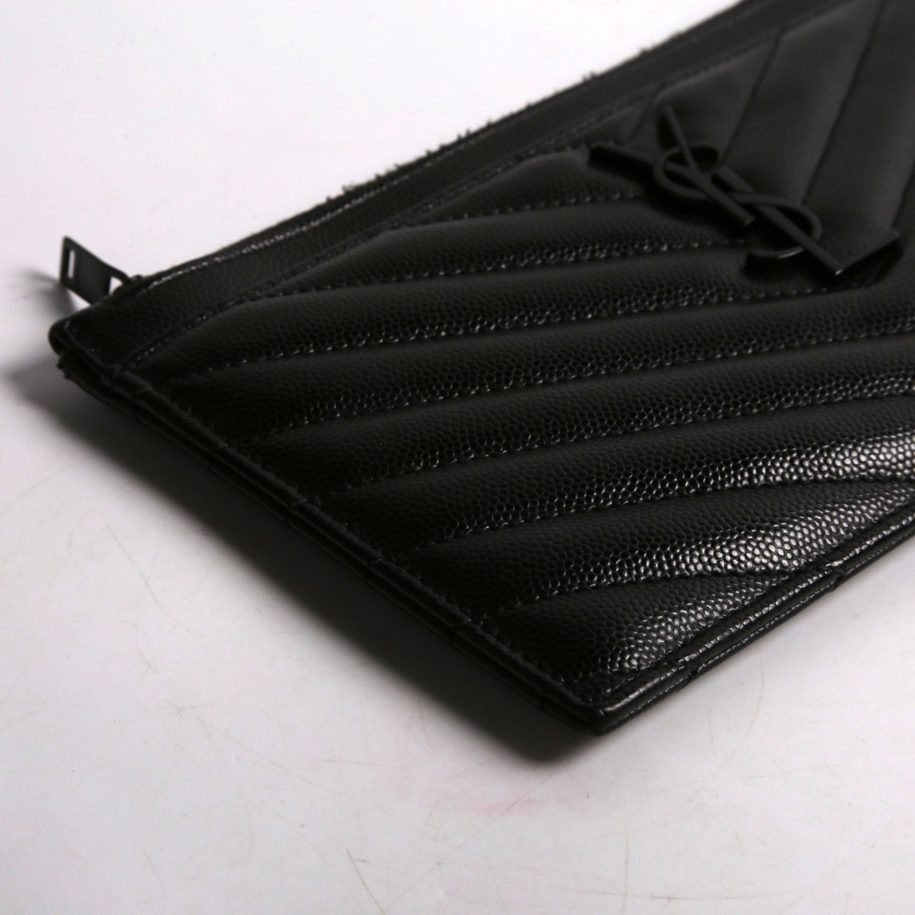 SAINT LAURENT Grain De Poudre Bill Pouch 636312 Black