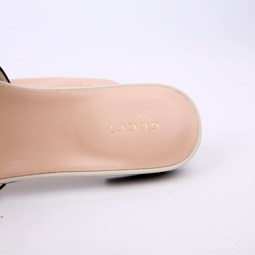 Cutout Slide Size 36.5 White