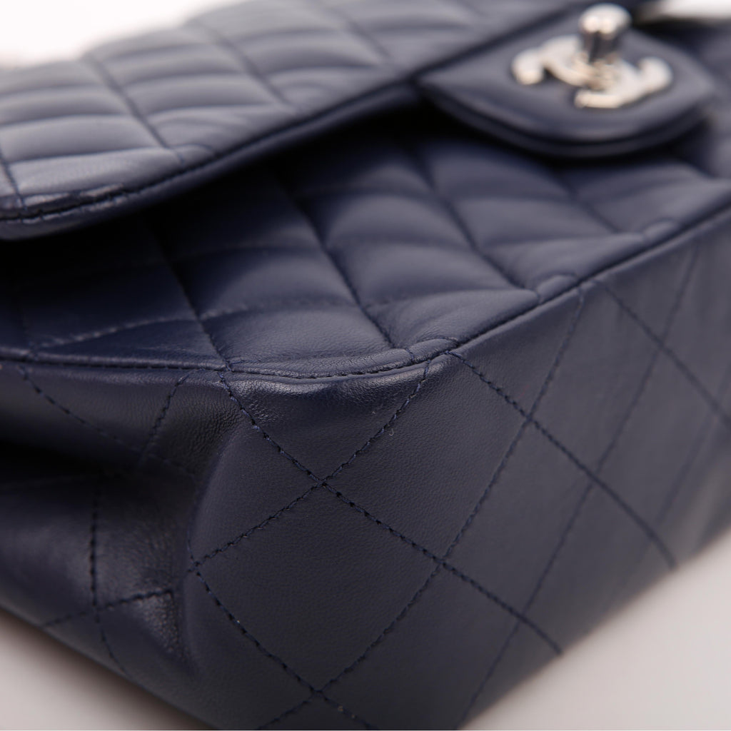 Classic Flap Medium Lambskin Blue 29M