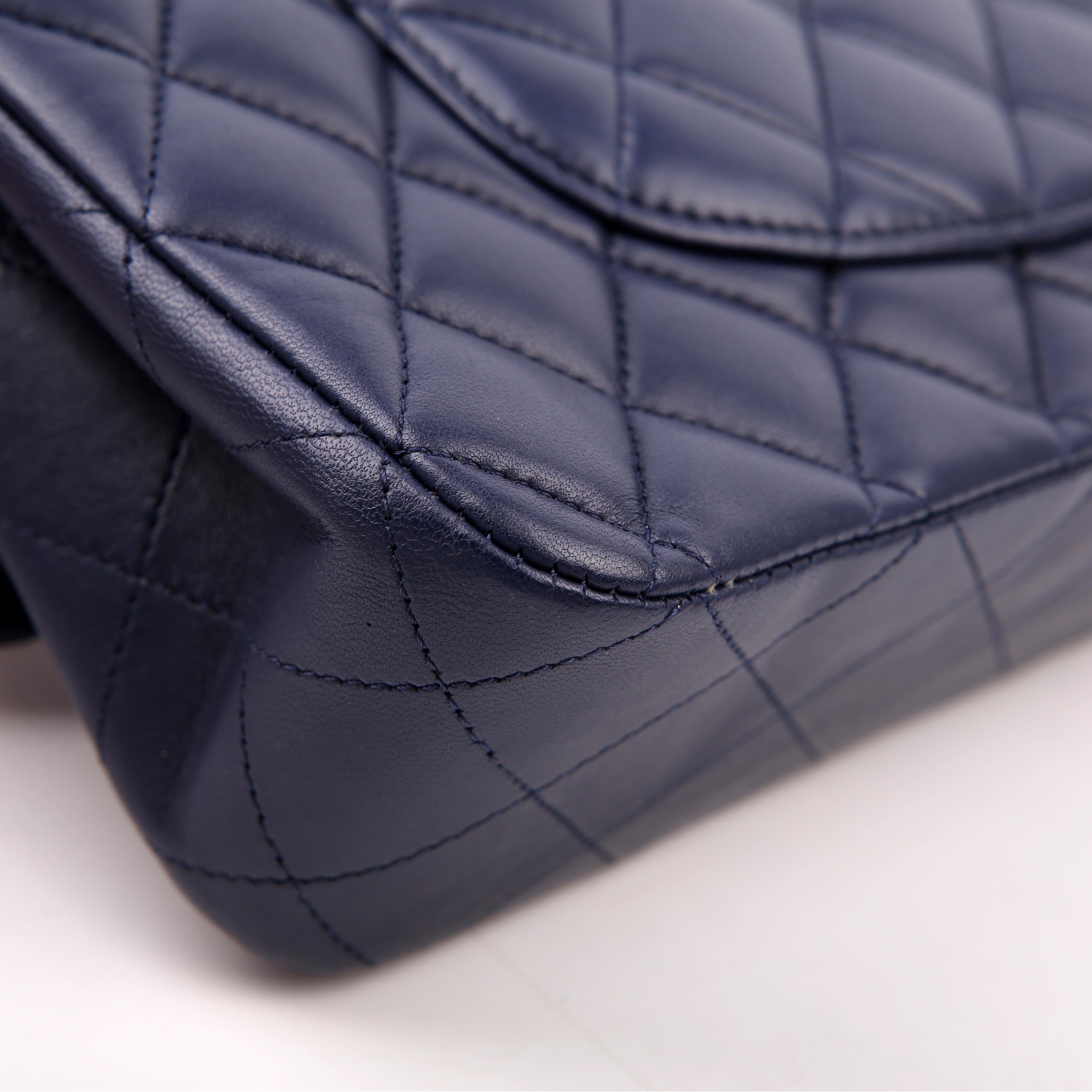 Classic Flap Medium Lambskin Blue 29M