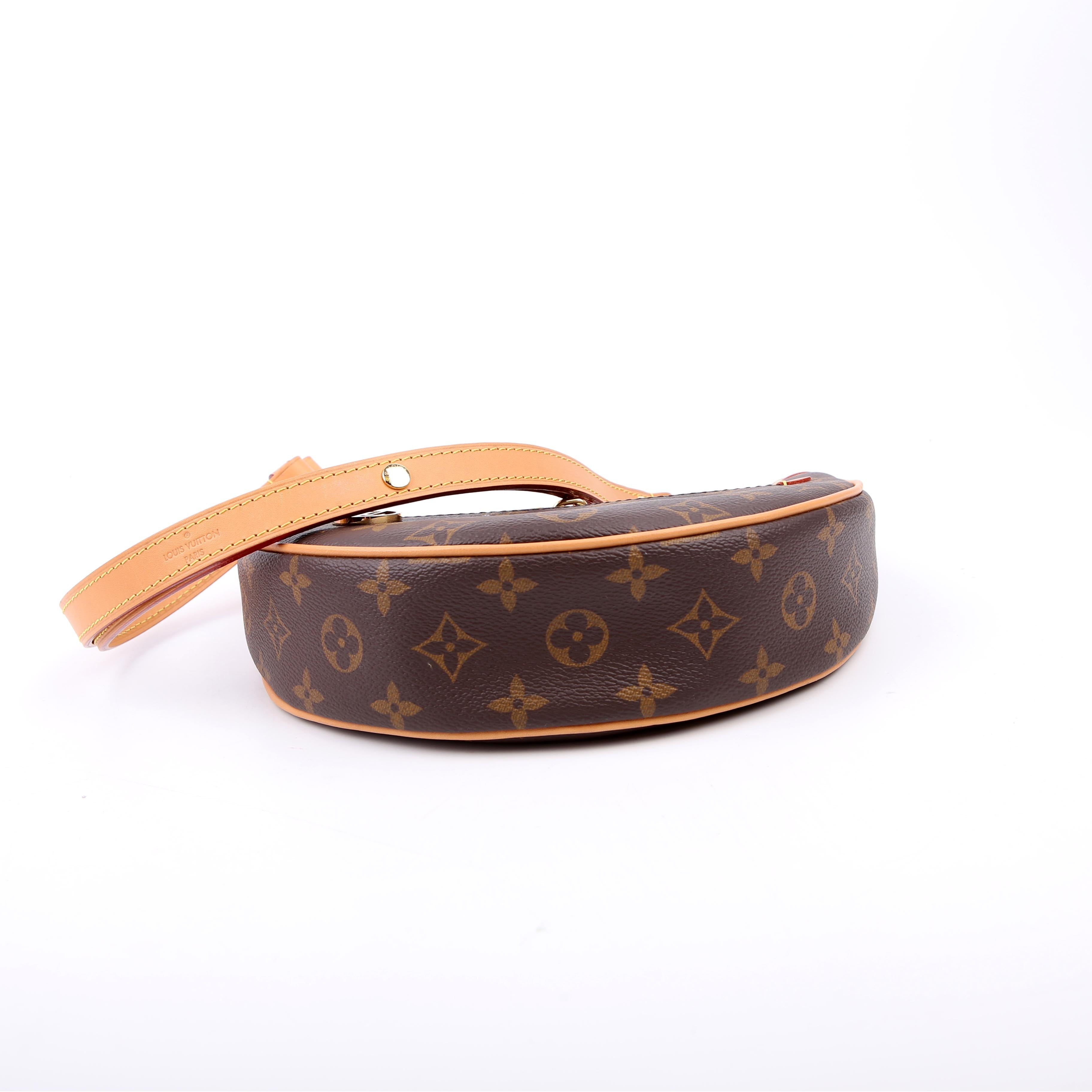 Loop Monogram