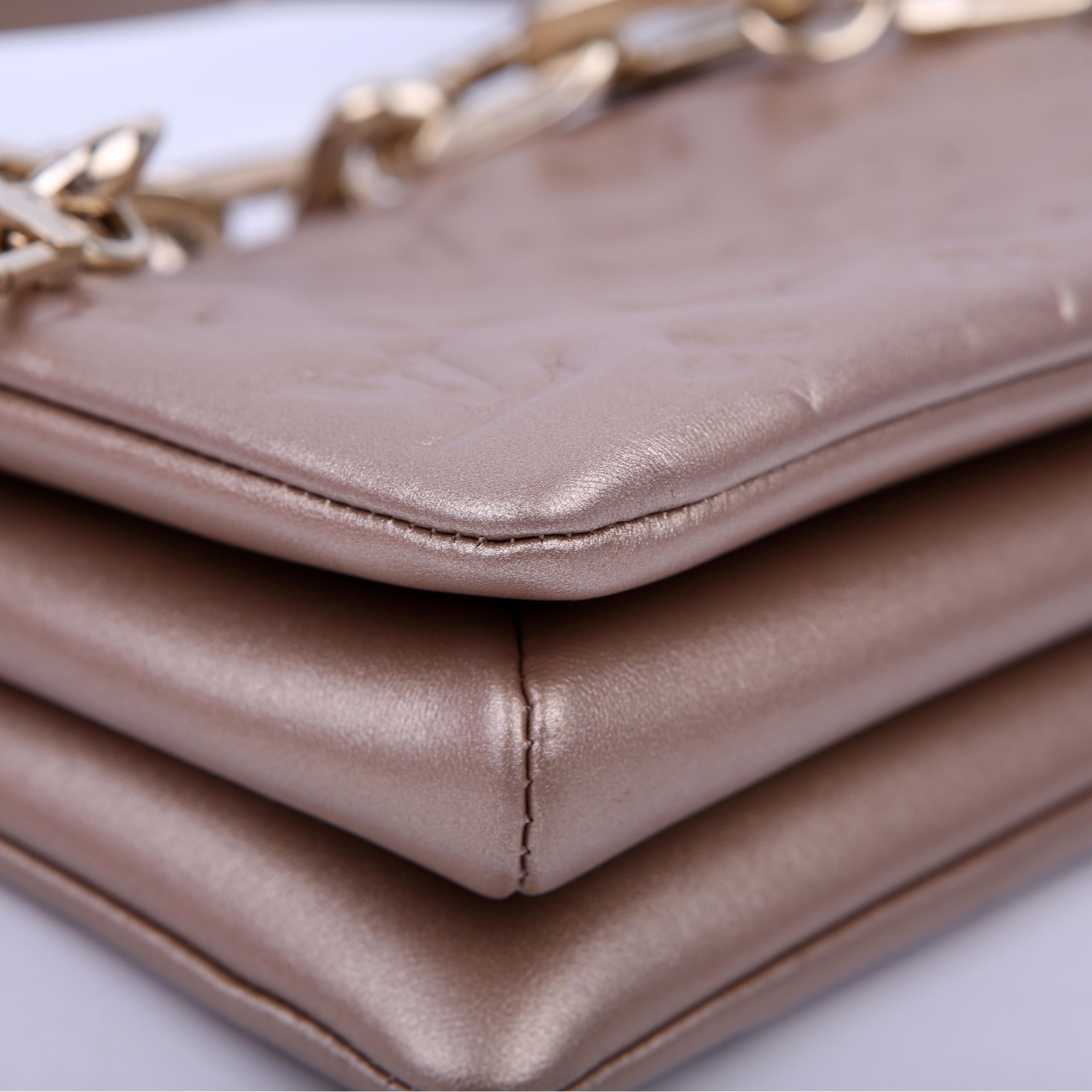 Coussin BB NV Lambskin Gold