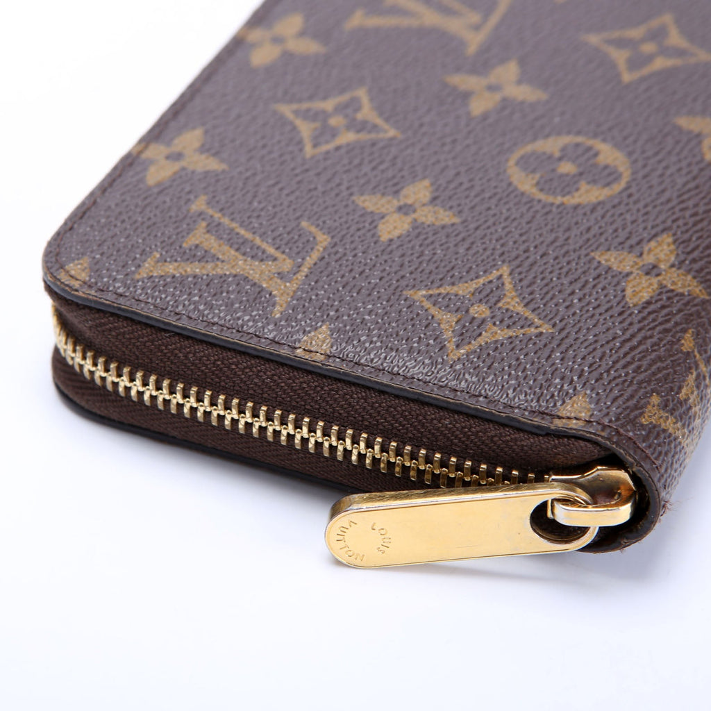 Zippy Wallet Monogram