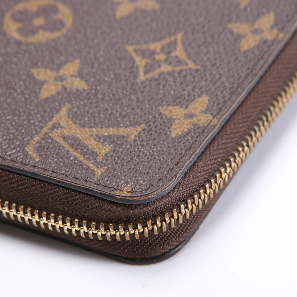 Zippy Wallet Monogram
