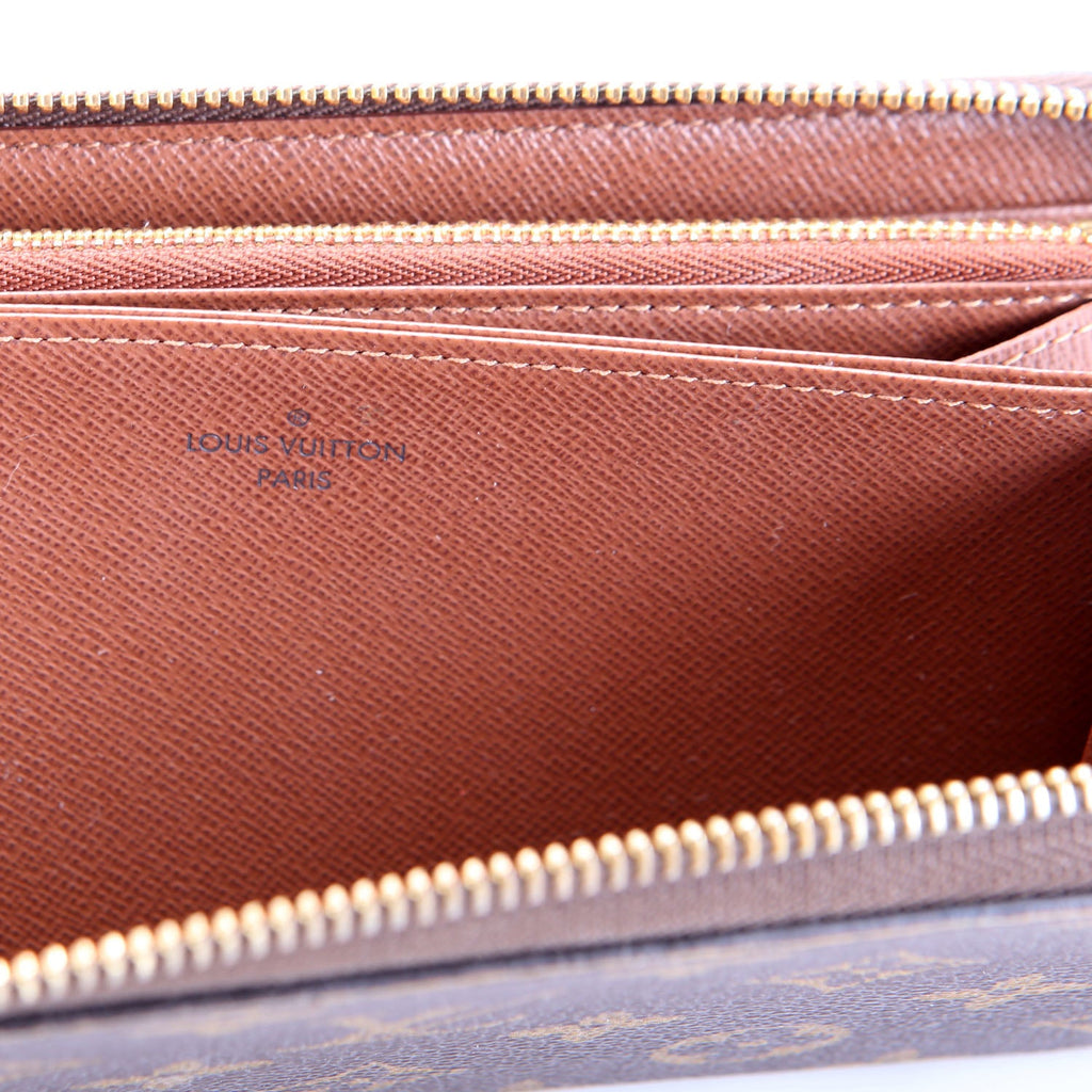Zippy Wallet Monogram