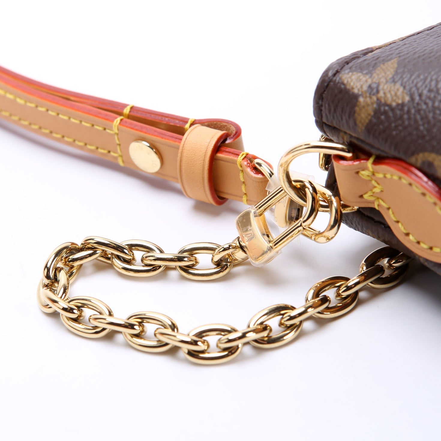 Pochette Liv Monogram