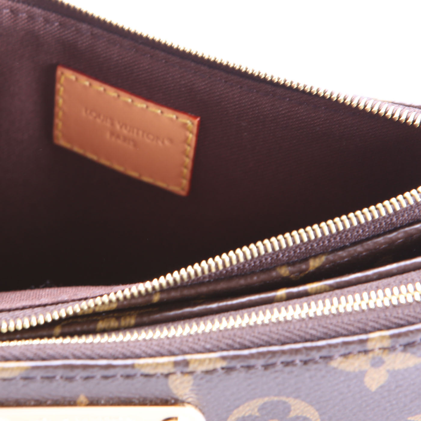 Pochette Liv Monogram