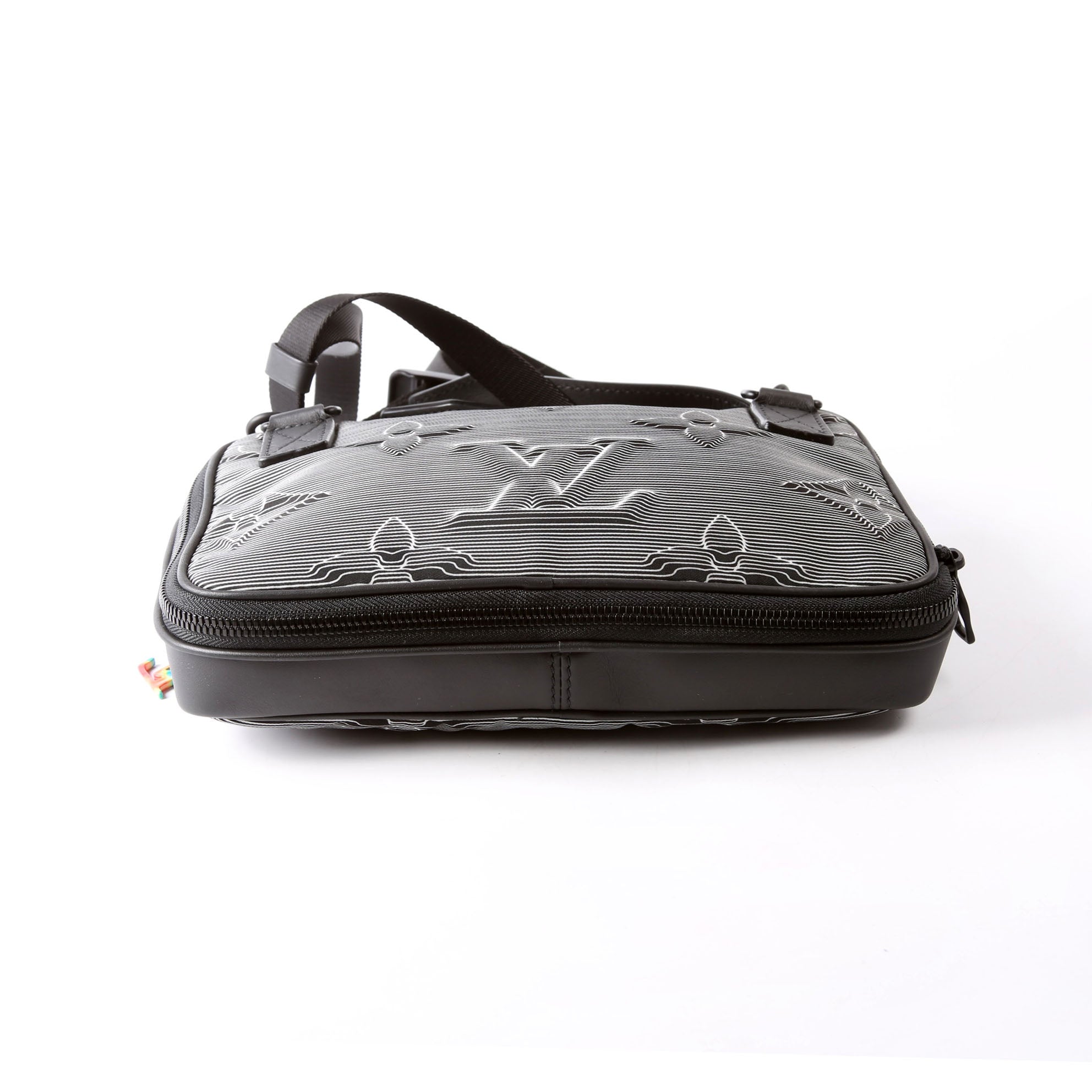 Expandable Messenger Capsule 2054 Calfskin Black/White