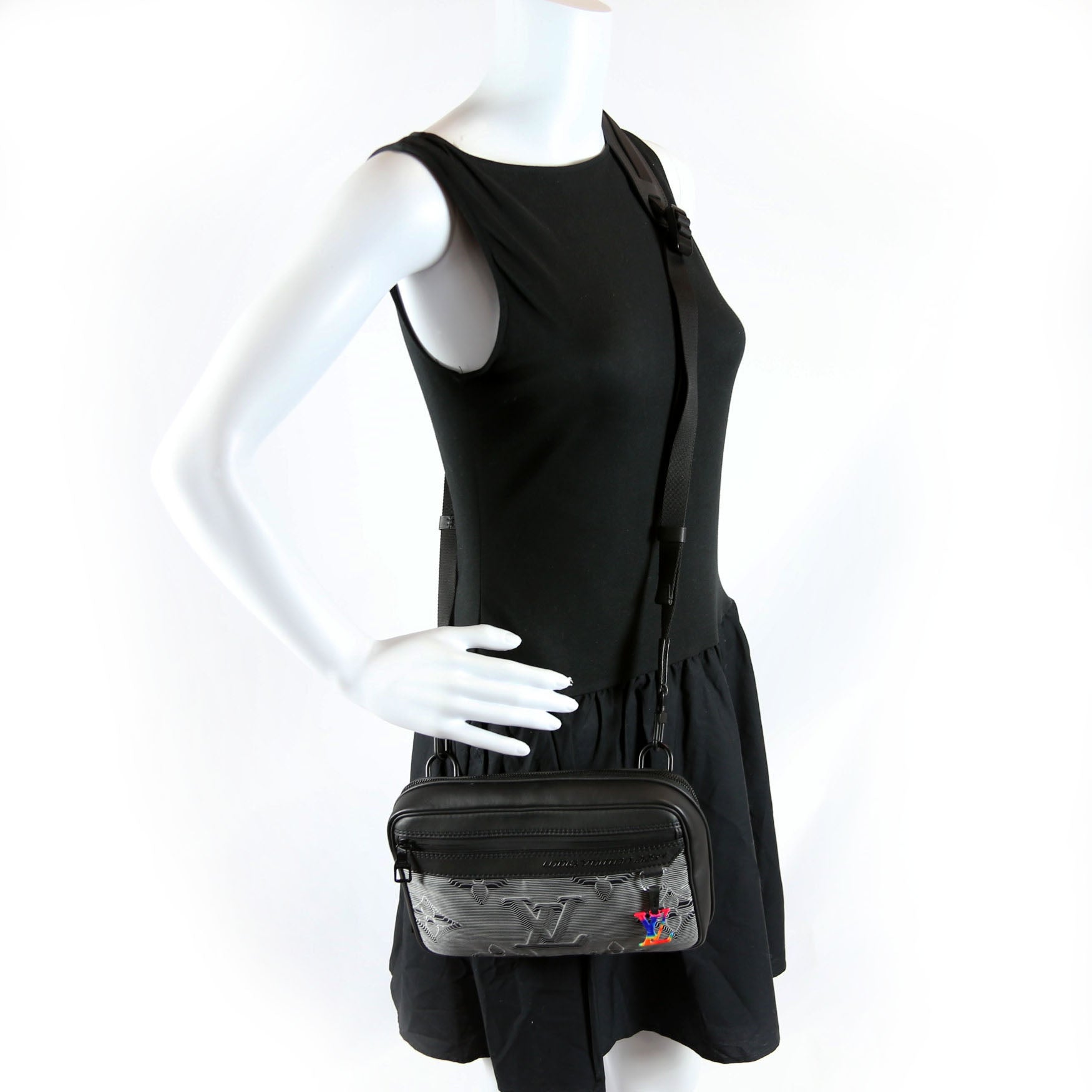 Expandable Messenger Capsule 2054 Calfskin Black/White