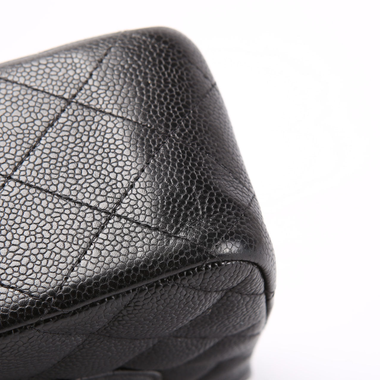 Classic Flap Jumbo Caviar 17-20M Black