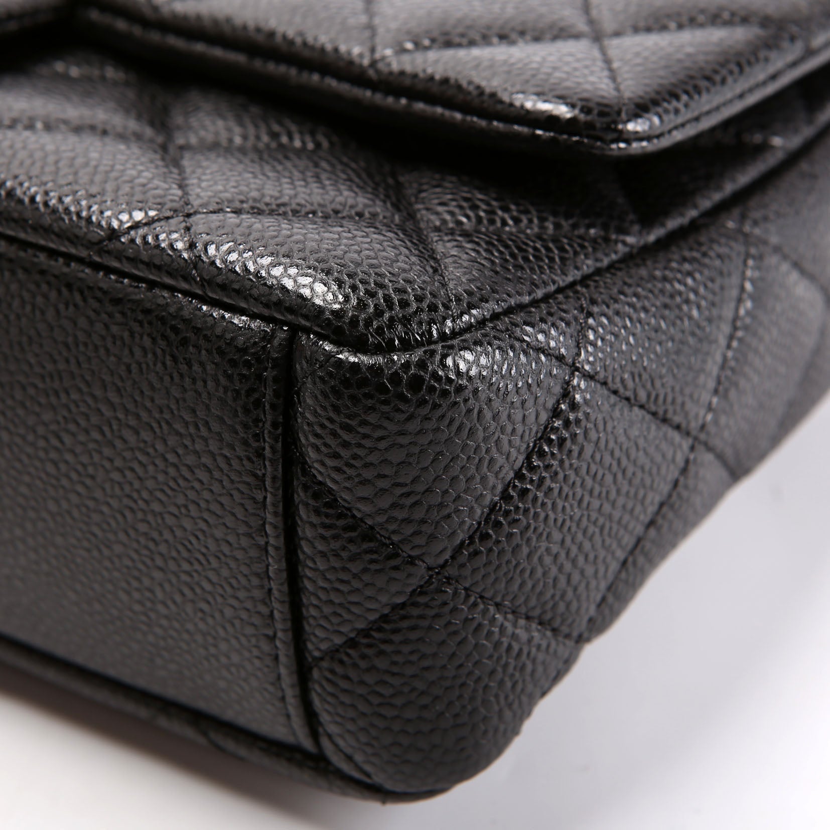 Classic Flap Small Caviar Black RFID