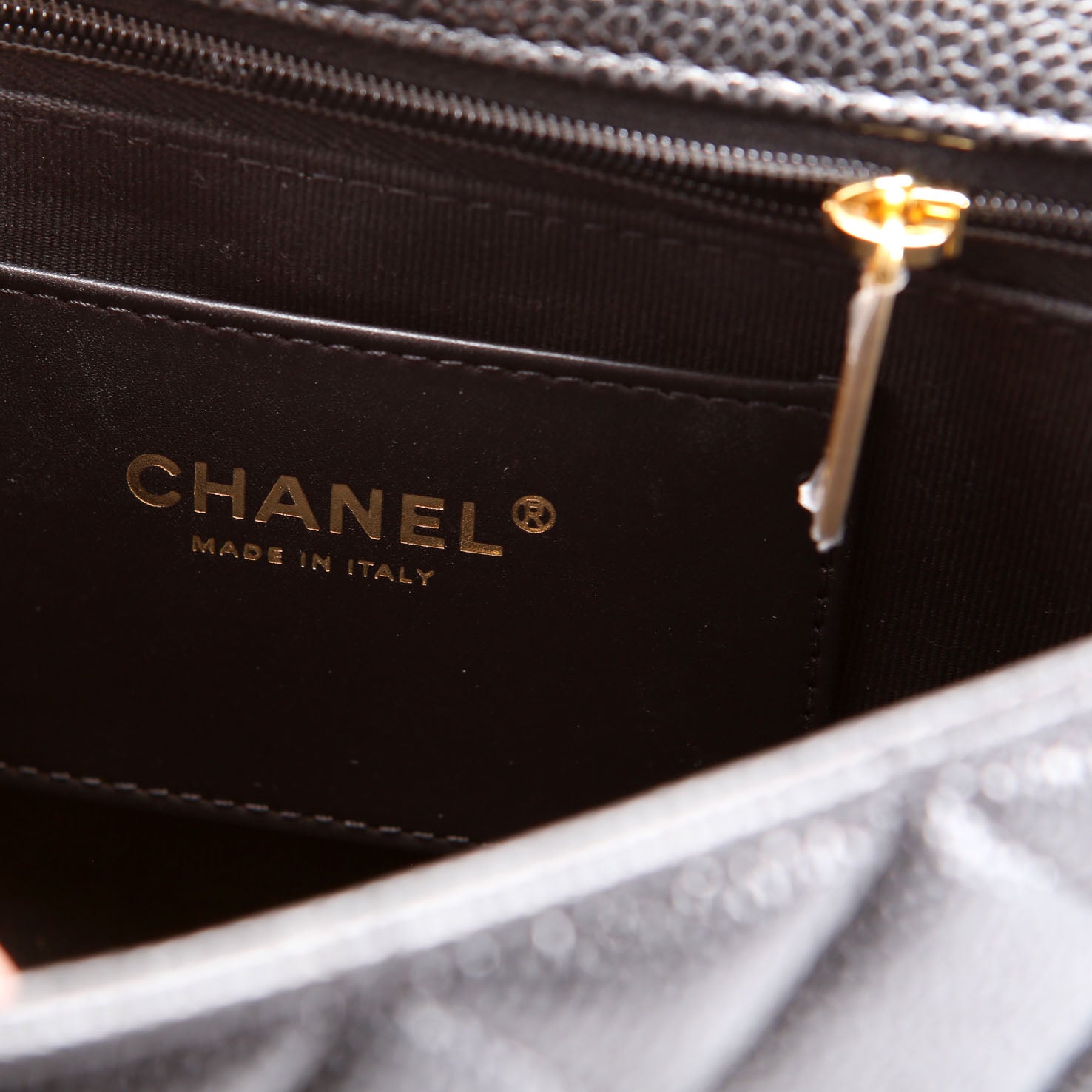 Classic Flap Small Caviar Black RFID
