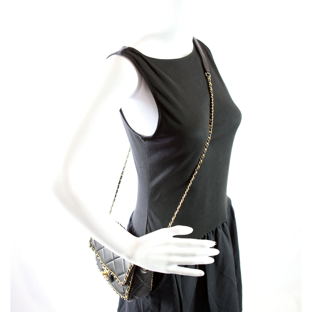 Chain Me Flap Small Lambskin (RFID) Black/Gold