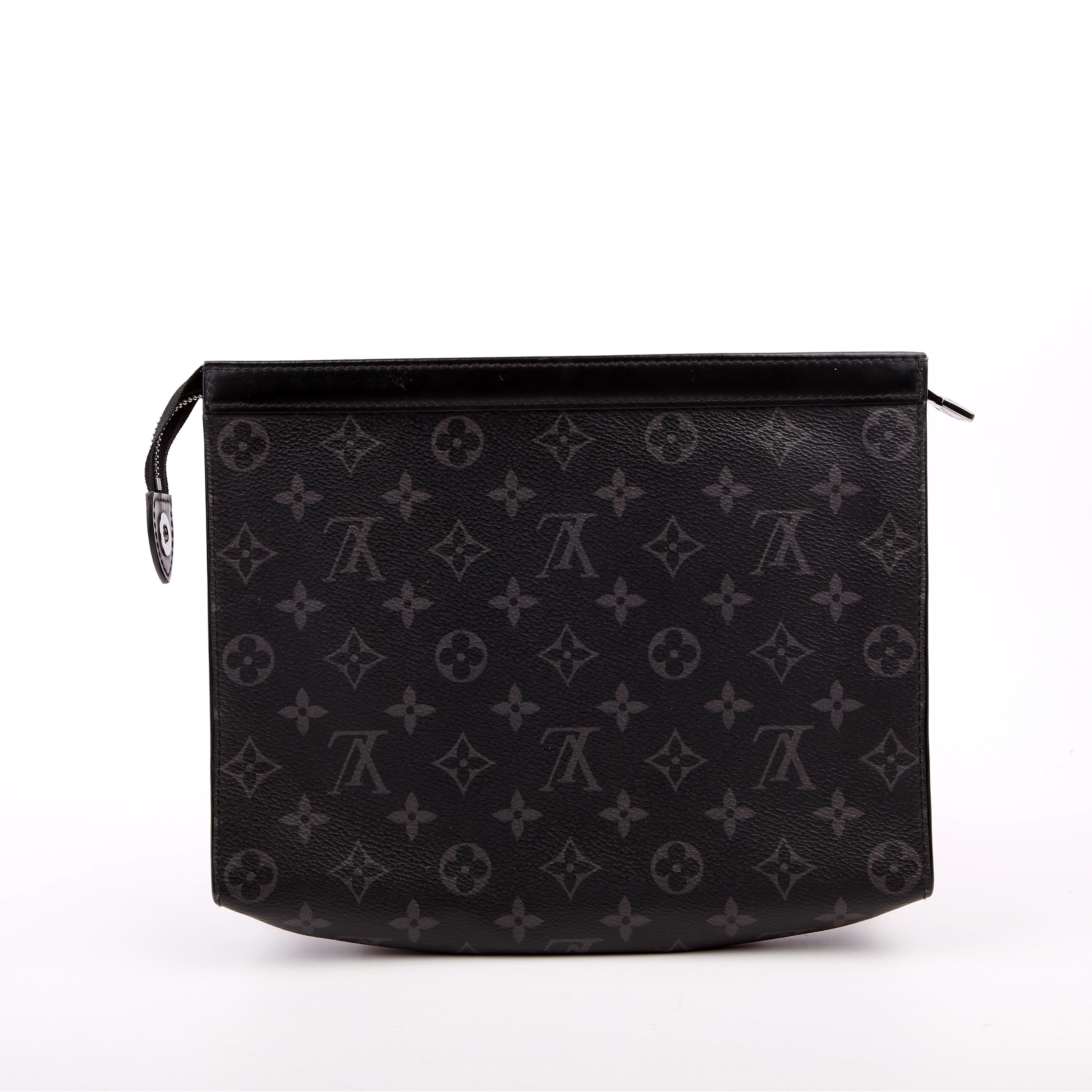 Pochette Voyage MM Monogram Eclipse