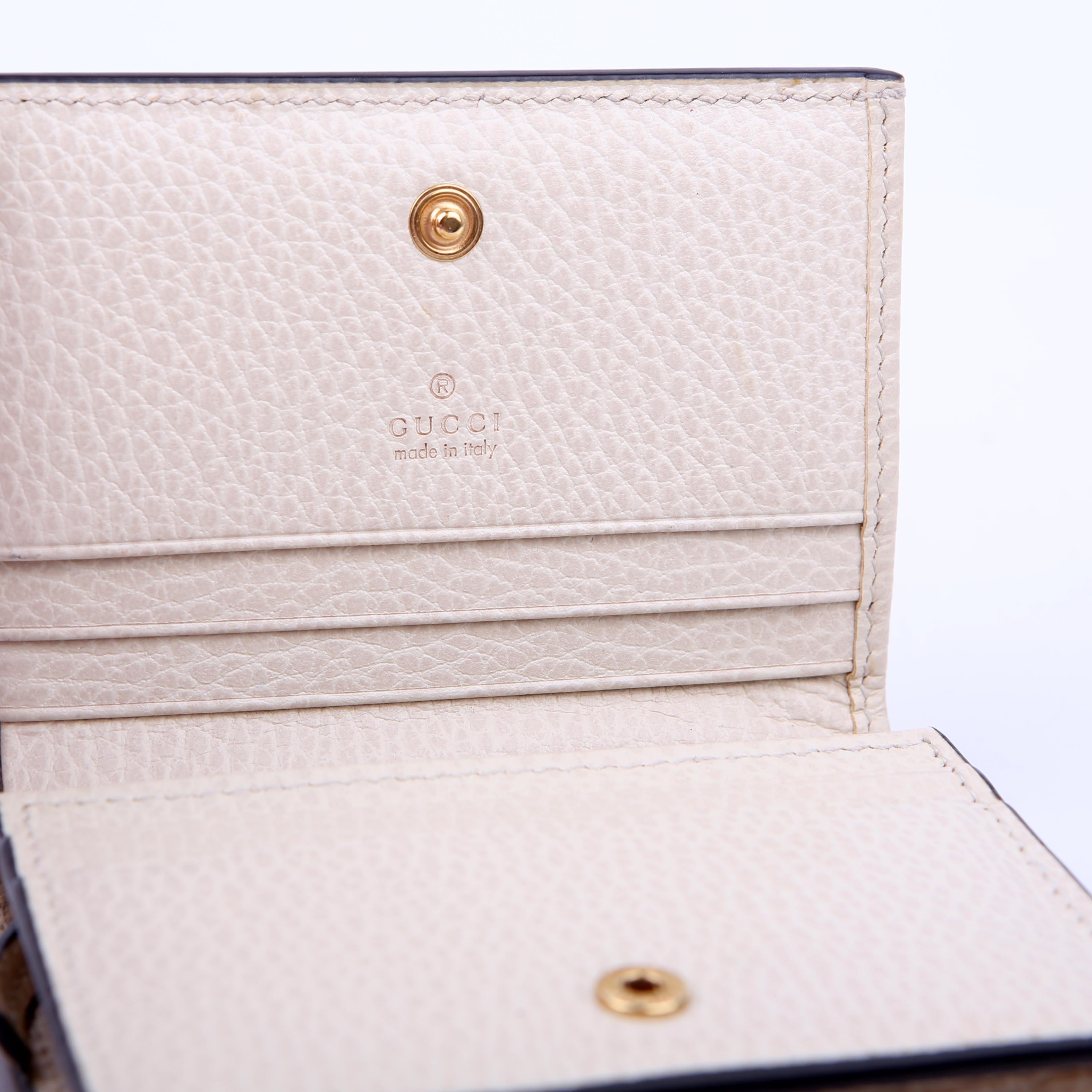 658610 GG Supreme Marmont Card Case White