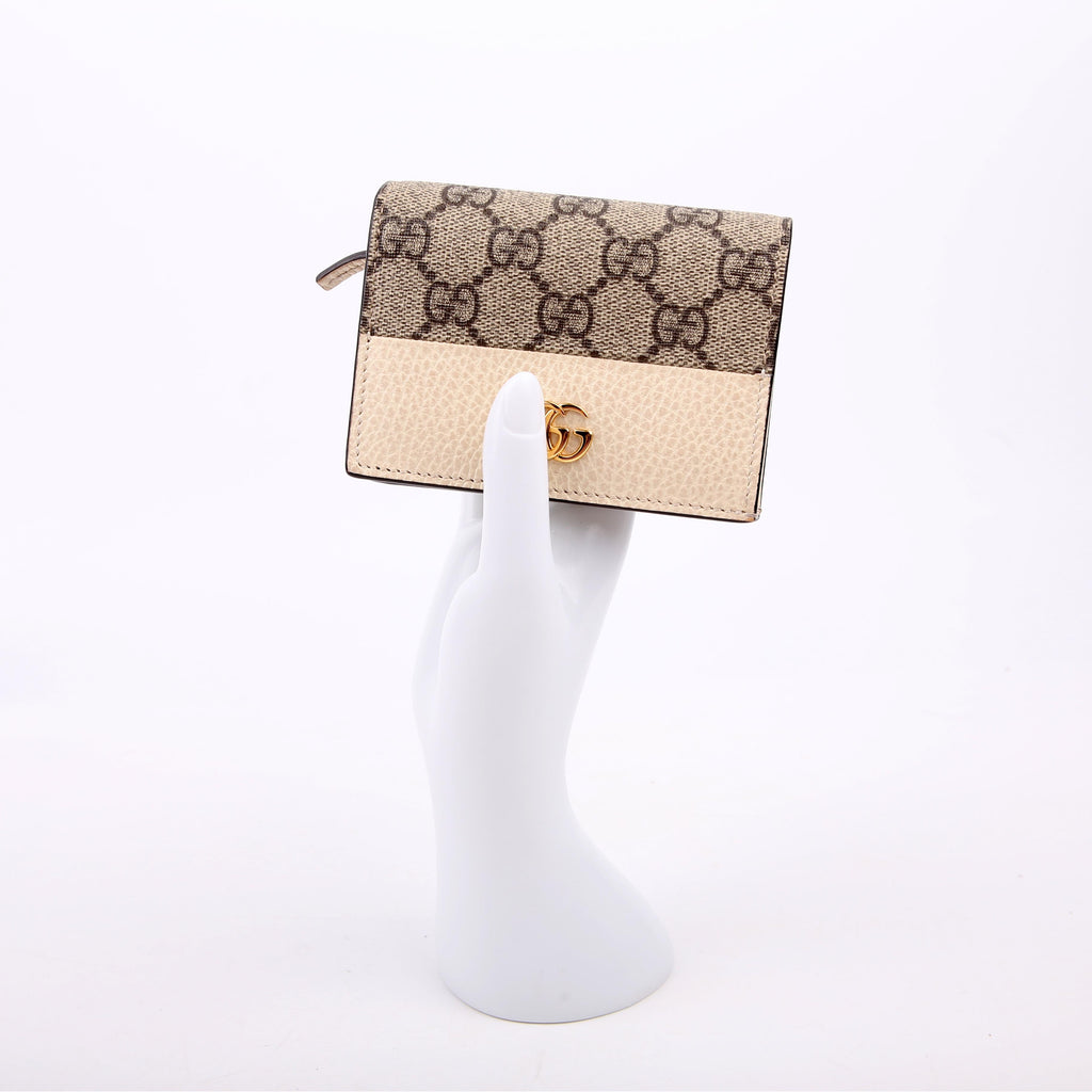 658610 GG Supreme Marmont Card Case White