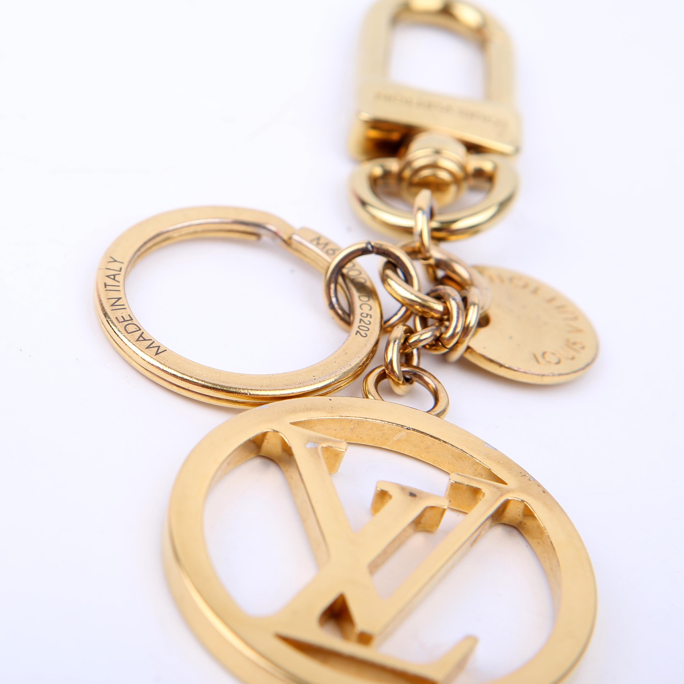 LV Circle Key Holder Bag Charm Gold