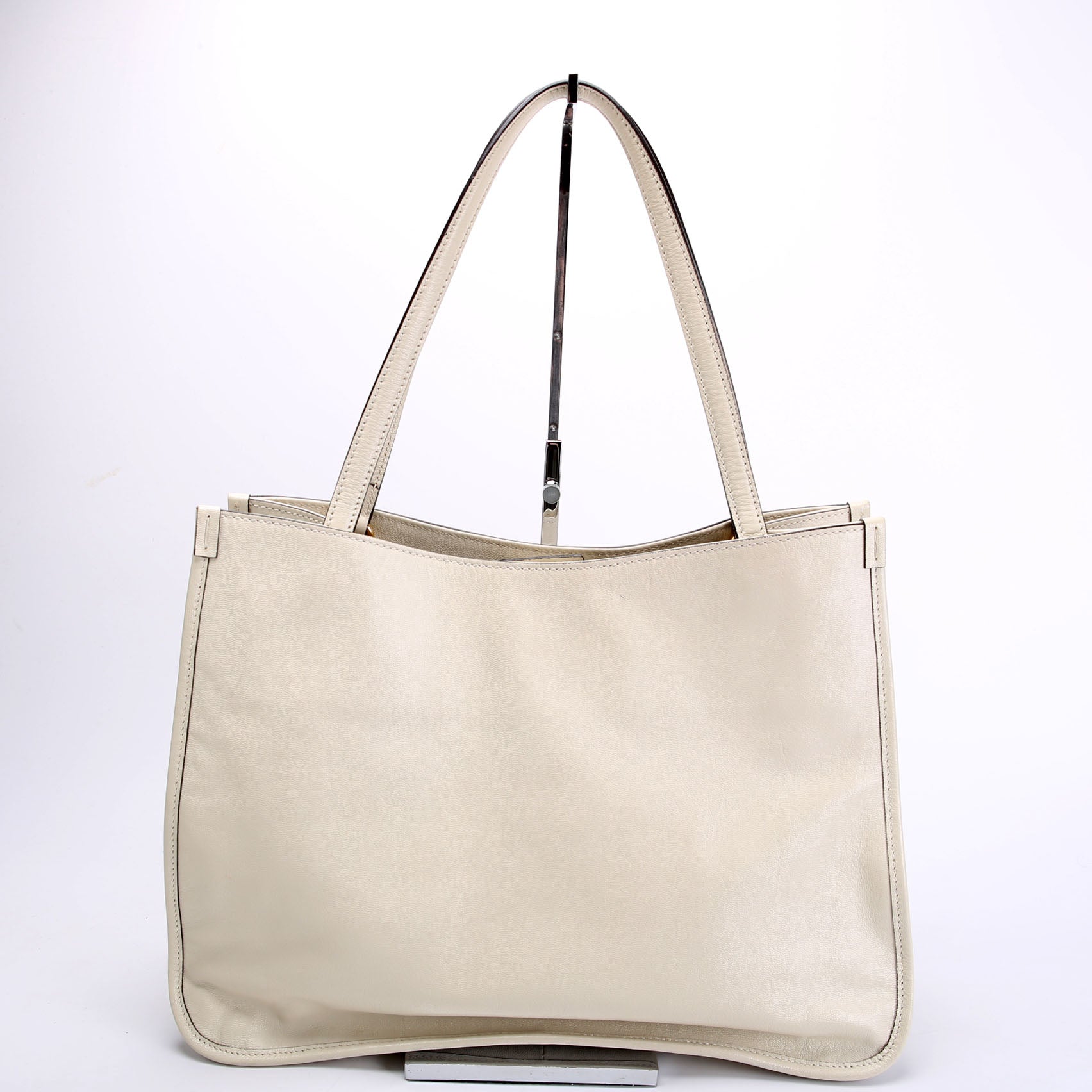 623694 1955 Horsebit Tote White