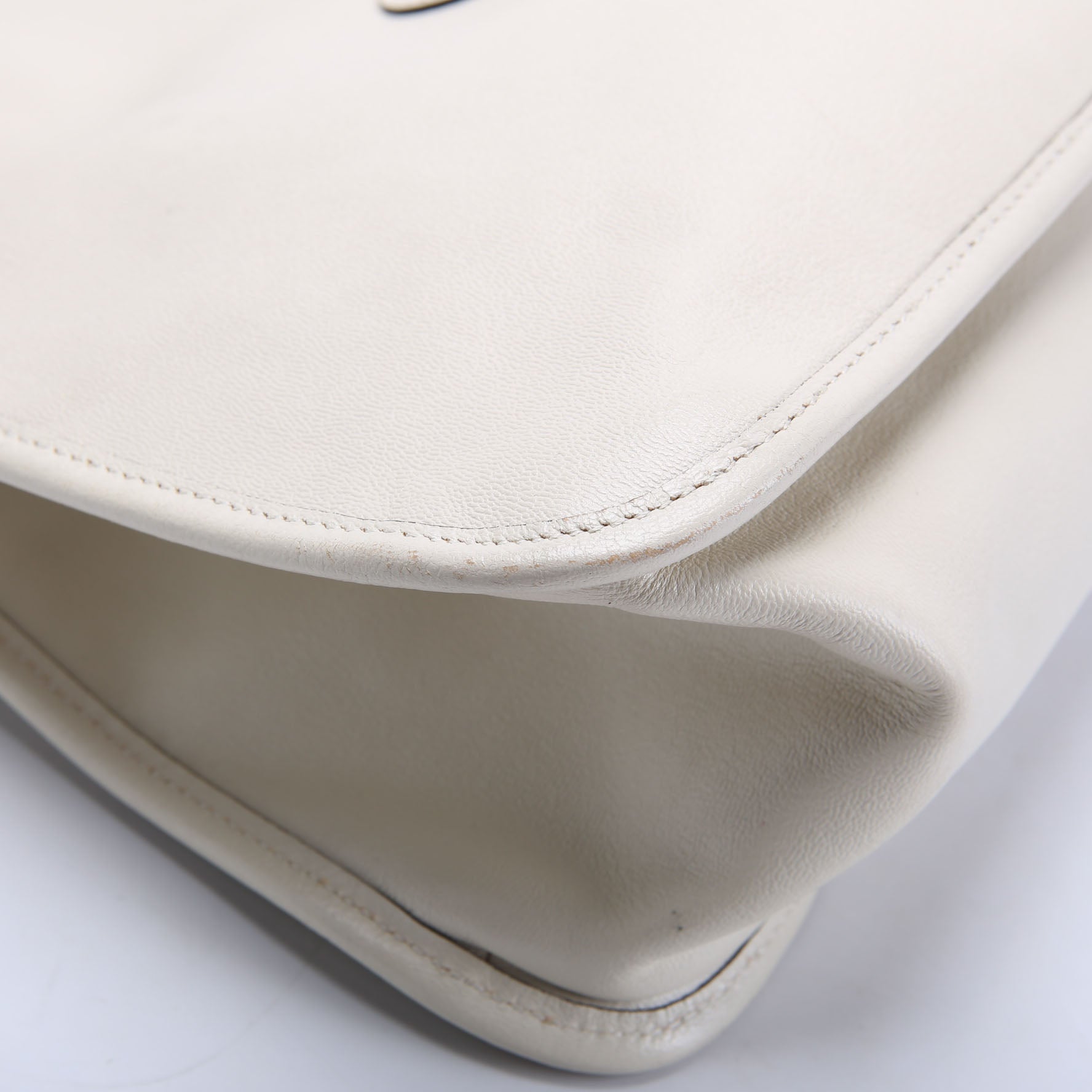 623694 1955 Horsebit Tote White