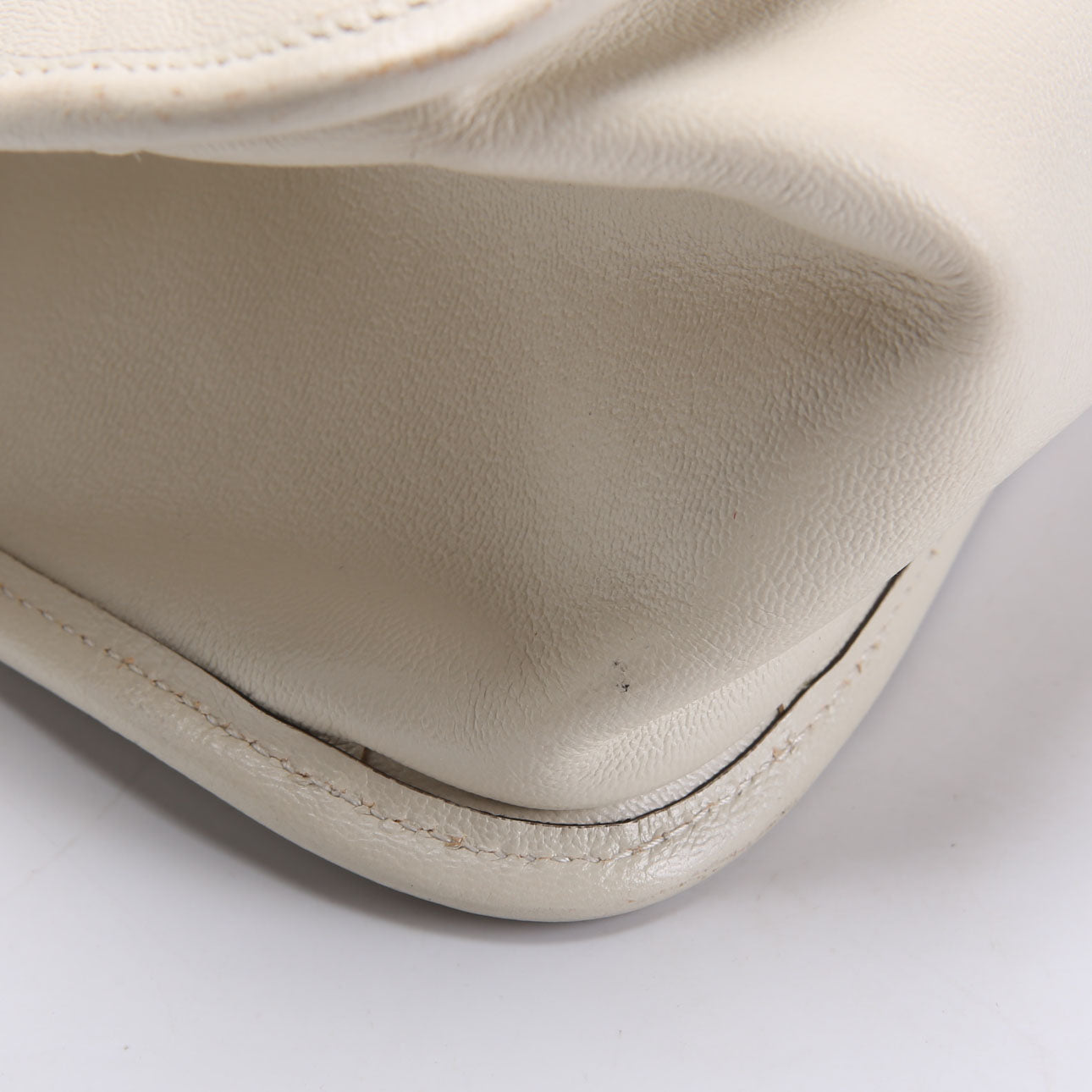 623694 1955 Horsebit Tote White