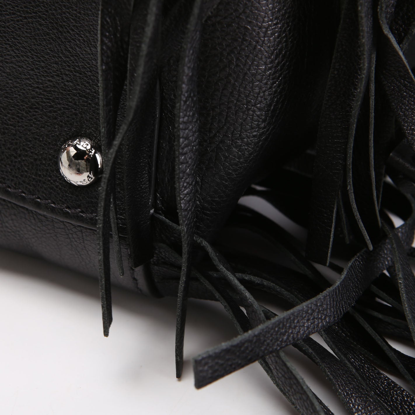 BN2619 Glace Calfskin Fringe Twin Pocket Tote Black