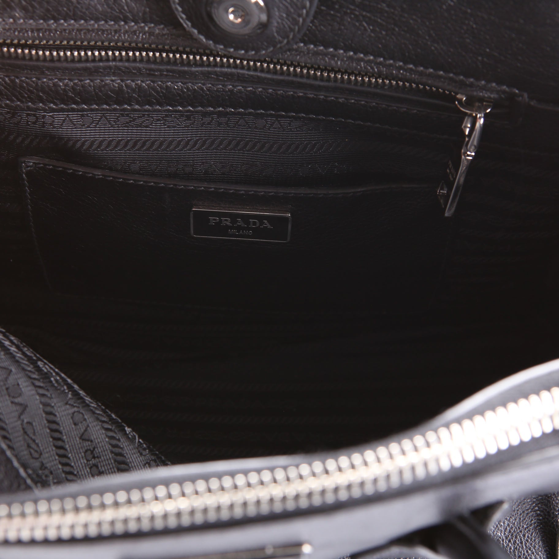 BN2619 Glace Calfskin Fringe Twin Pocket Tote Black