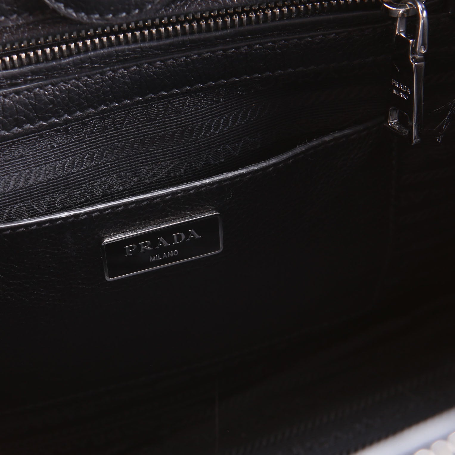 BN2619 Glace Calfskin Fringe Twin Pocket Tote Black